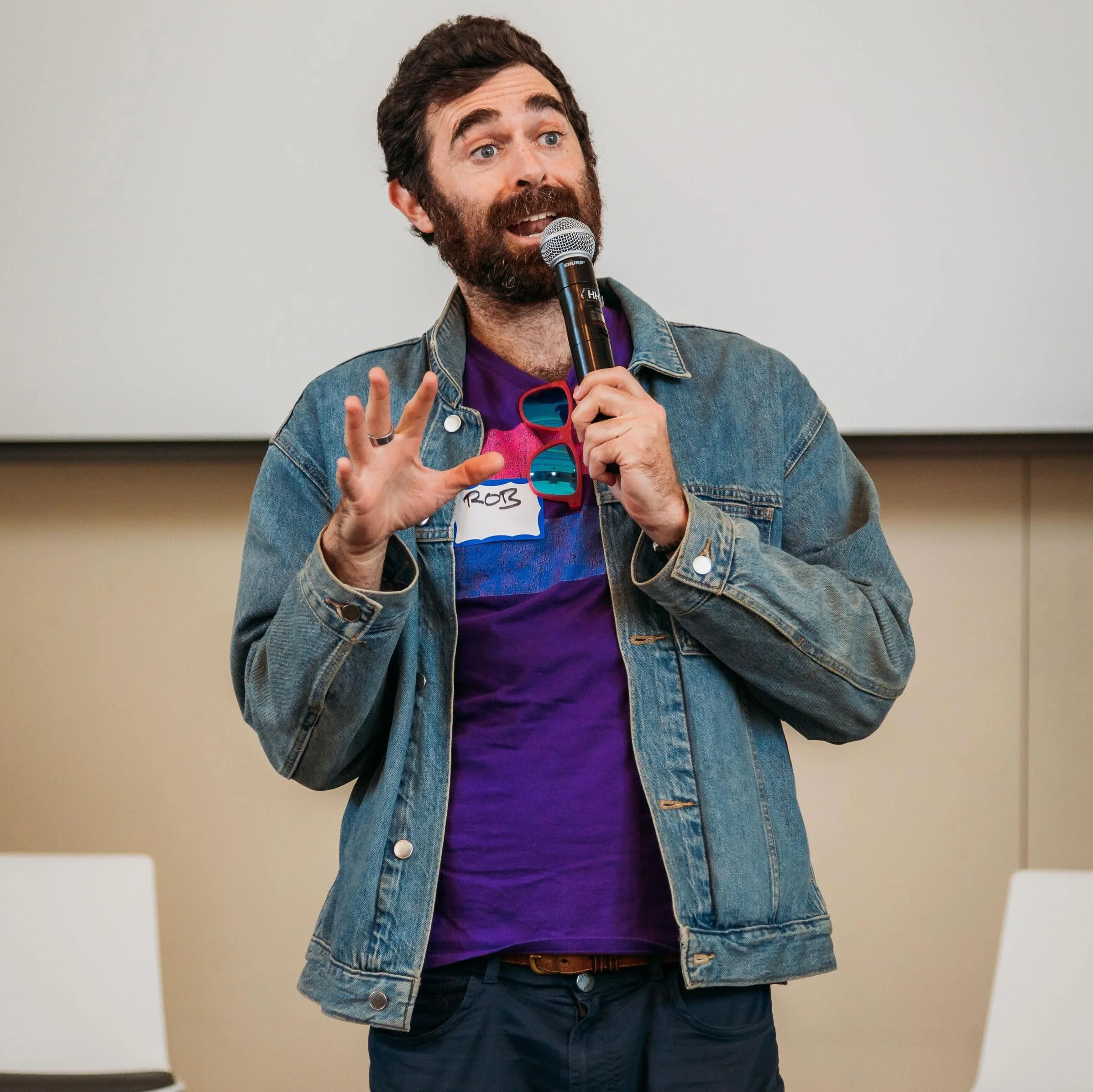 I had such a great time recently at the third annual B+ Well Conference, hosted by the incredible @labitaskforce which was founded by the amazing @drmimihoang! With over 100 people in attendance, it&rsquo;s the biggest Bi+ specific conference I&rsquo