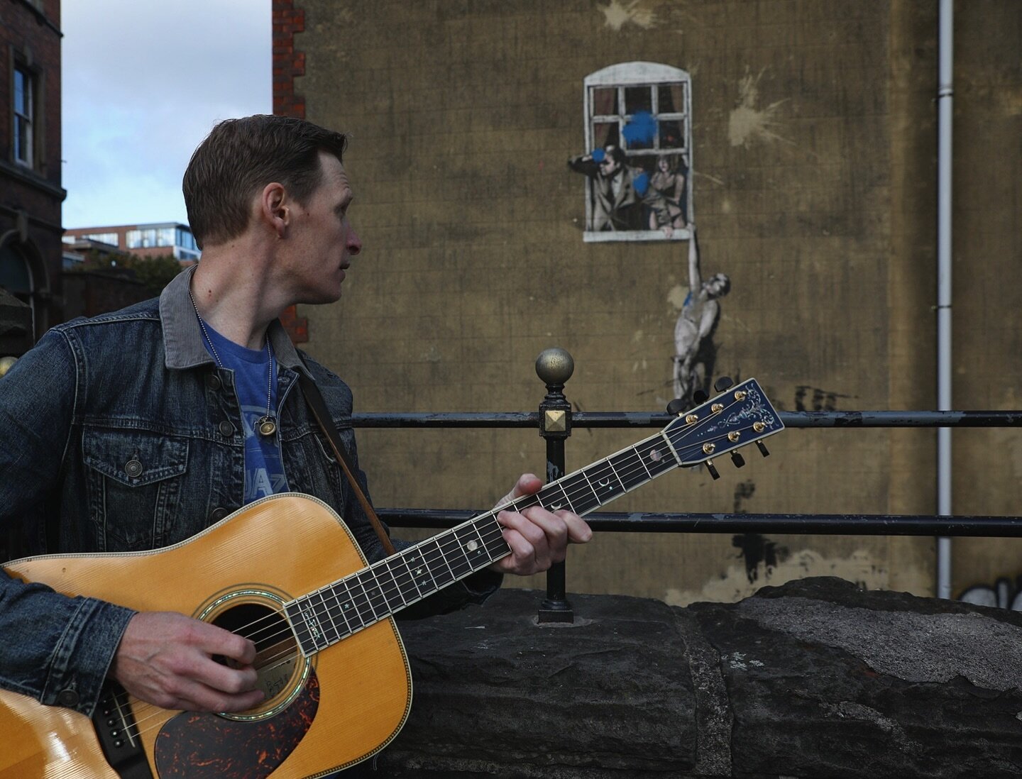 THROWBACK.  Tom Petty &amp; Banksy.  My ole Tom Petty @martinguitar &amp; @banksy &lsquo;s &ldquo;Well Hung Lover&rdquo; on the streets of Bristol back on the European @hootieofficial tour in late 2019.  #banksy #hootieandtheblowfish #bristoluk #stre