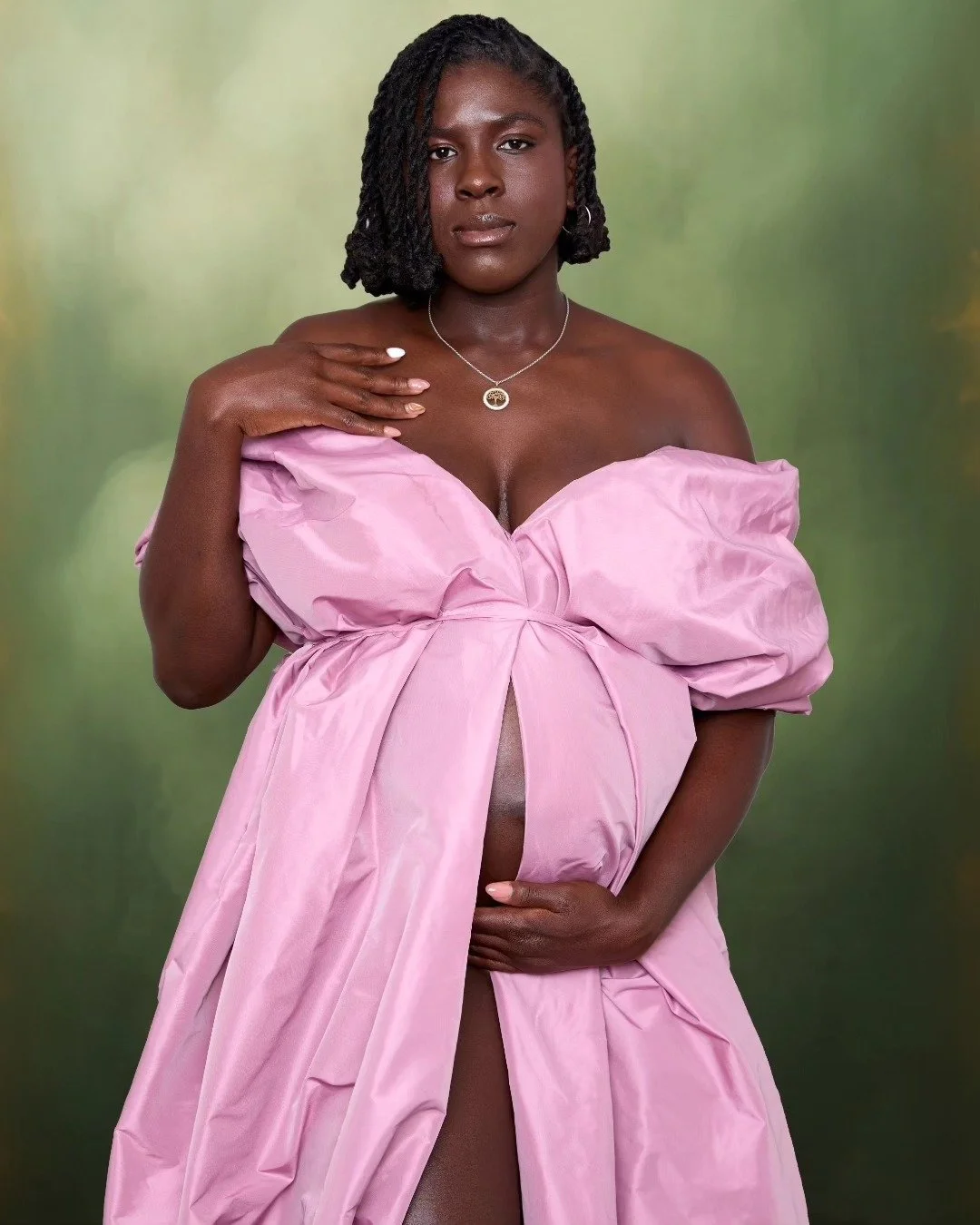 Powerful. Elegant. Fashionable.
Those three words should describe your #maternity &amp; #motherhood photography. 
..
..
..
#atlmaternityphotographer #maternityphotography #motherhoodphotography #maternityphotographer #mommytobe #smallbusiness #dunwoo