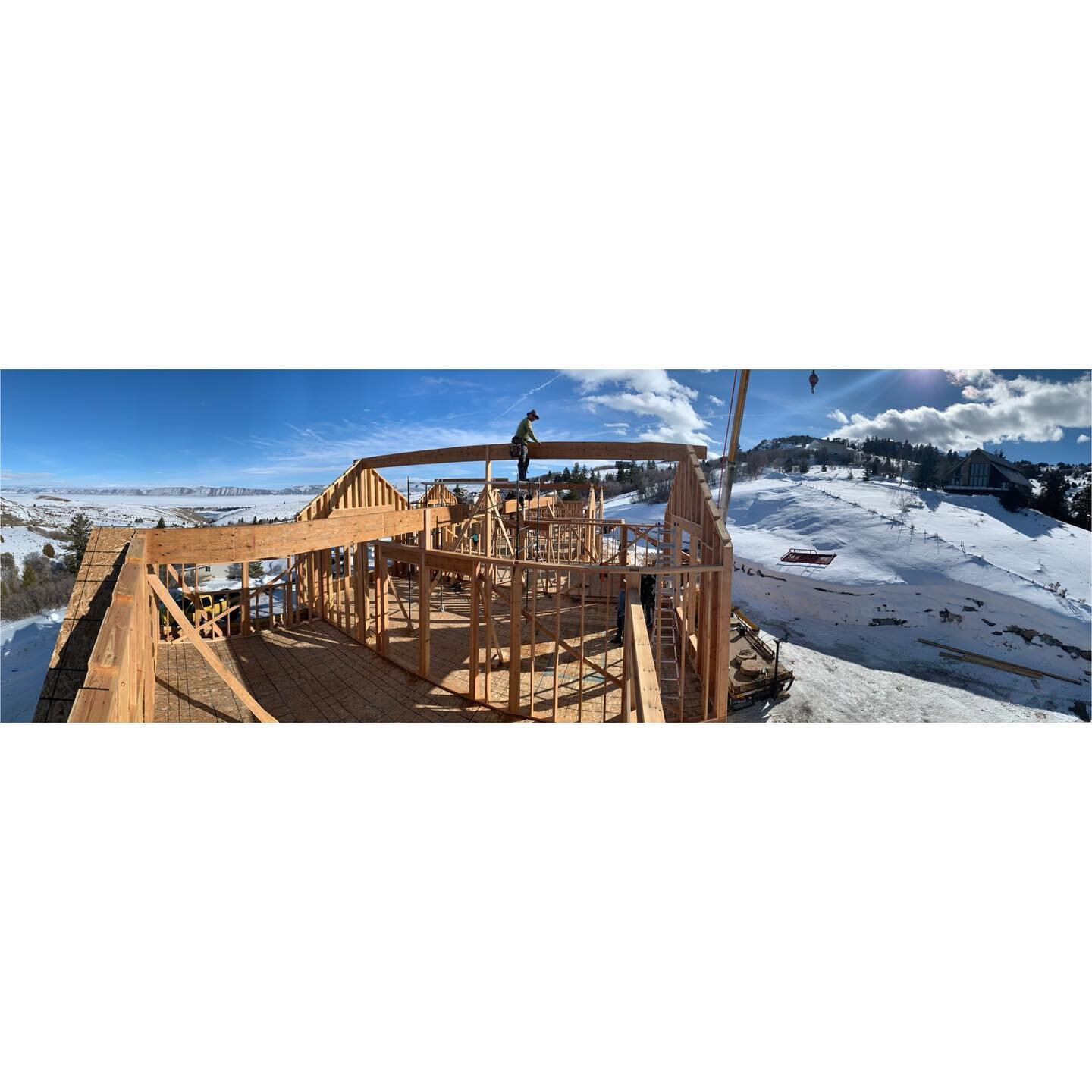 It&rsquo;s a beautiful day in the neighborhood! 

#sturdystructures #builtbysturdystructures #bearlake #bearlakeut #generalcontractor #buildersofig #framinglife #customhomes #custombuilt #vacationrental #vacationproperty #investmentproperty