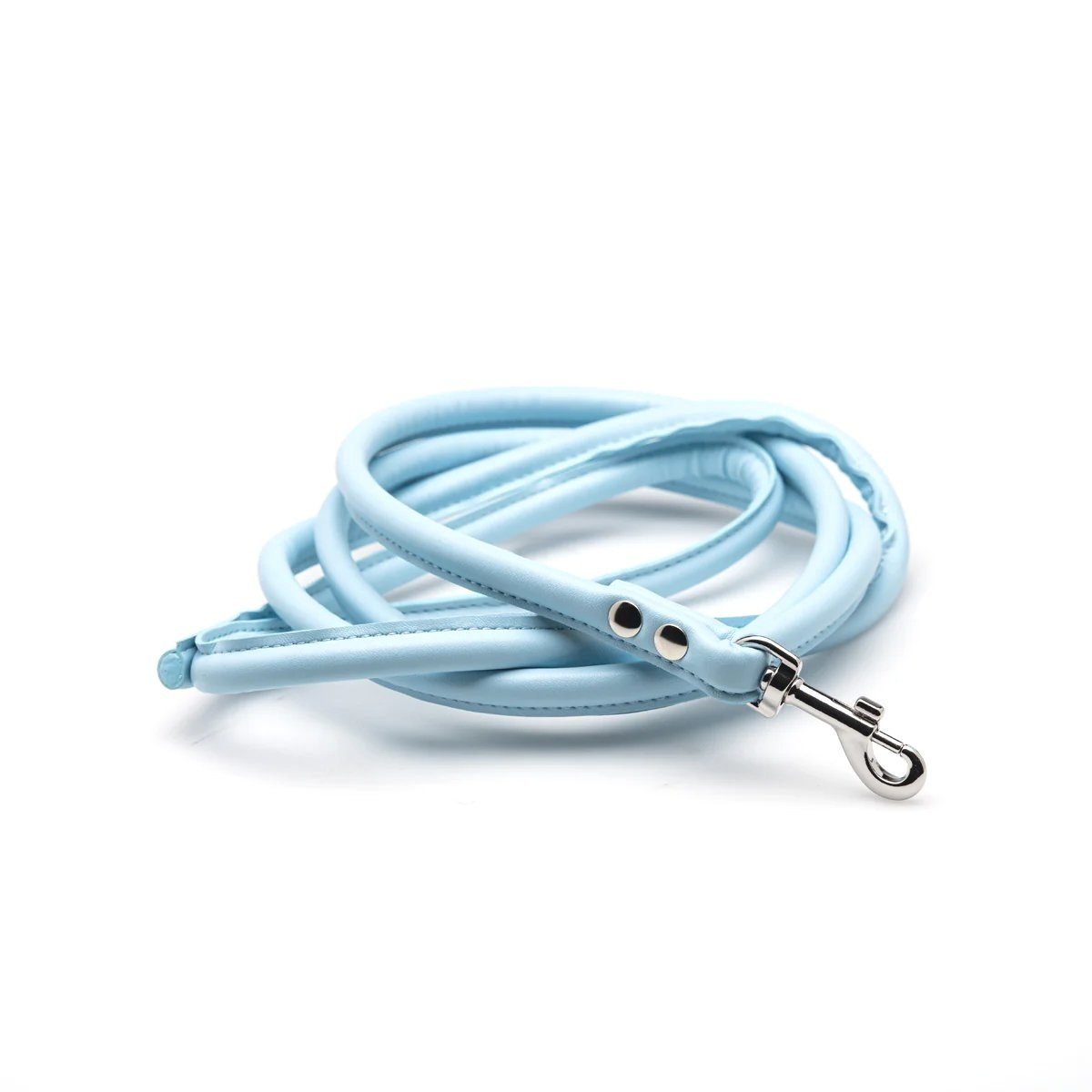 Baby blue leather dachshund lead with silver metal detailing. Matching baby blue collar and lead sets available with poop bag holder. Suitable for miniature and standard dachshunds and small dogs.