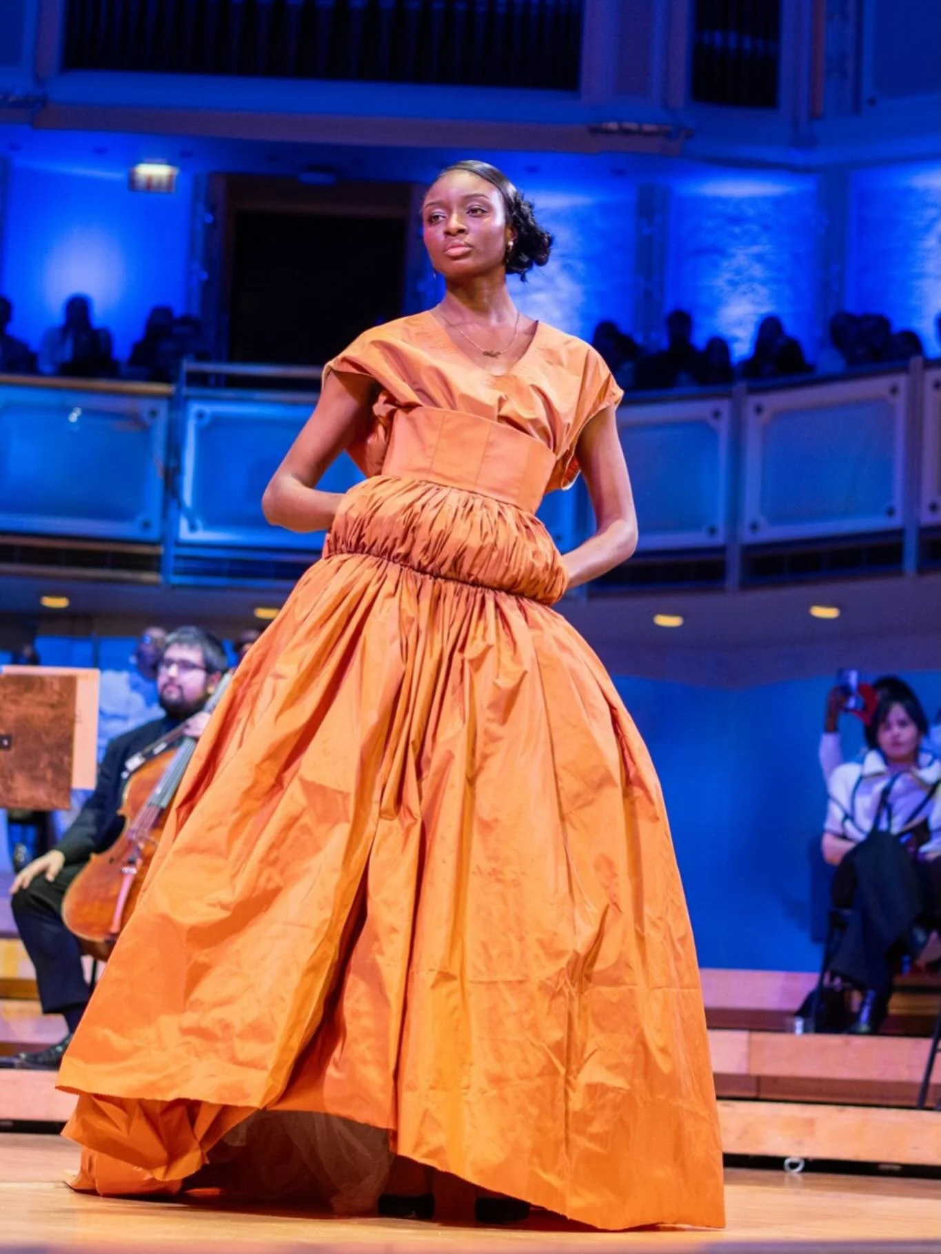Designer @ajovang shines at the CSO Red Threads show 🪡✨

📸: @serg.mantilla
