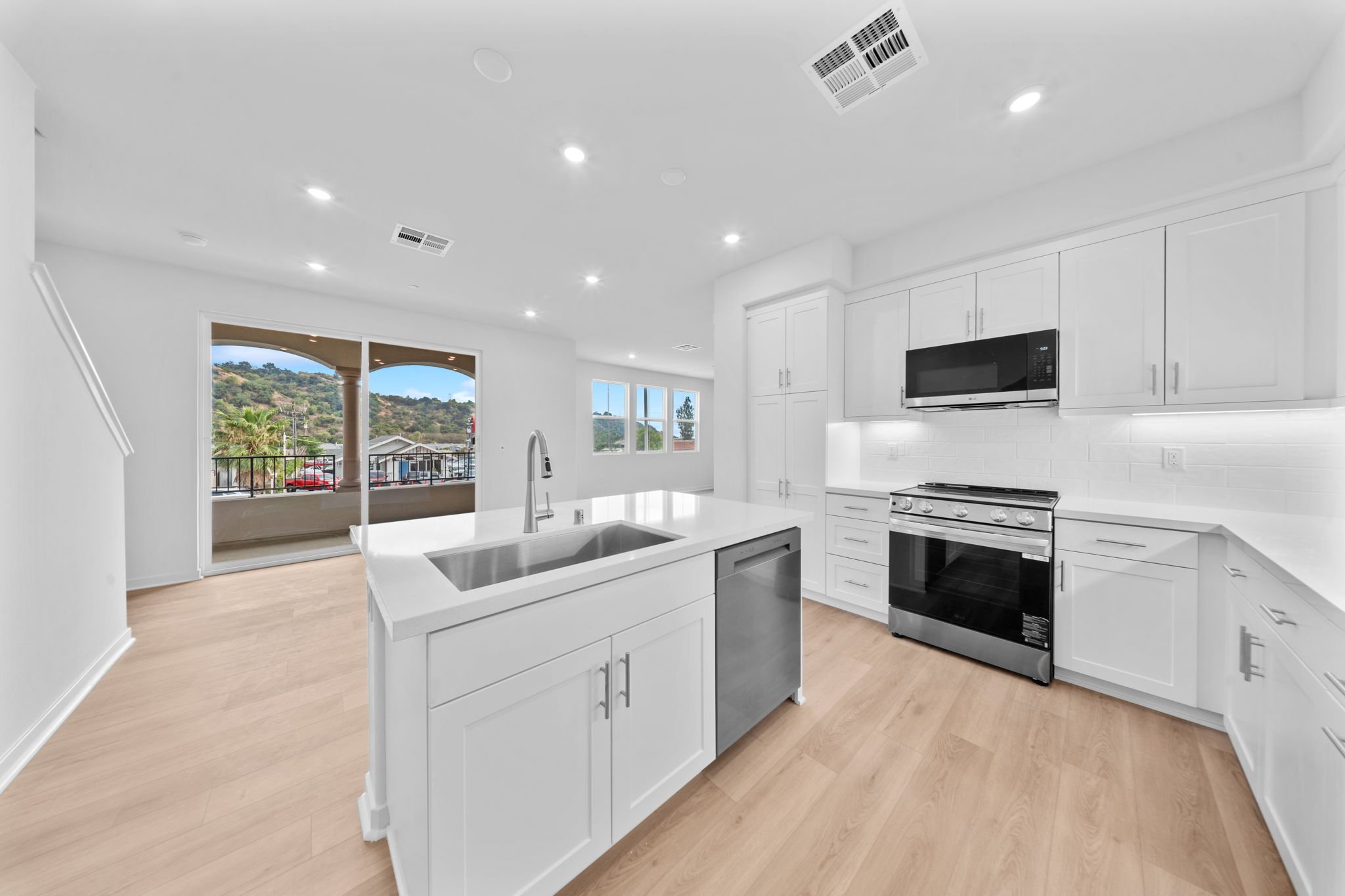 4-14-Route66_731-Kitchen.jpg