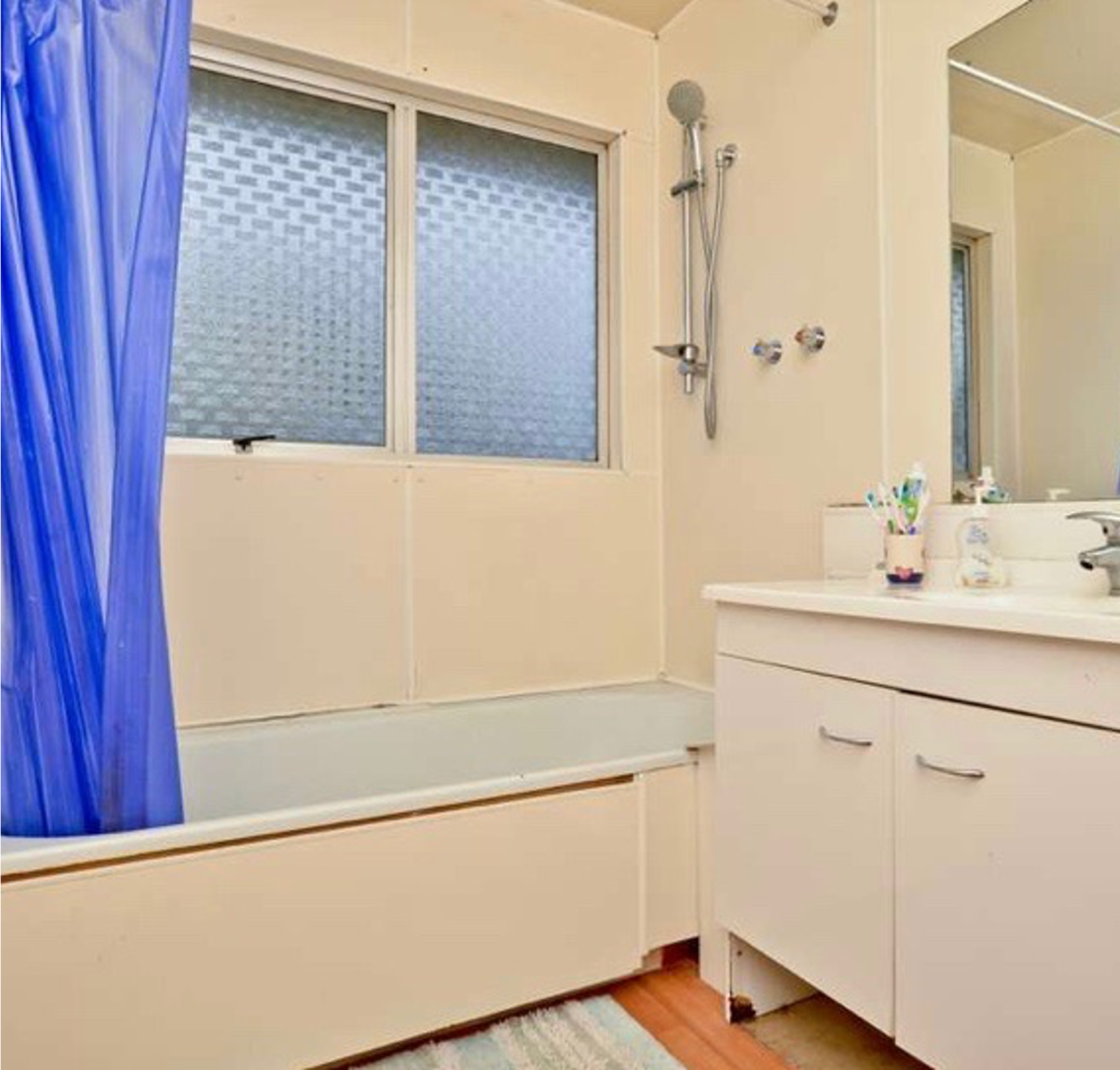 Bathroom before.png