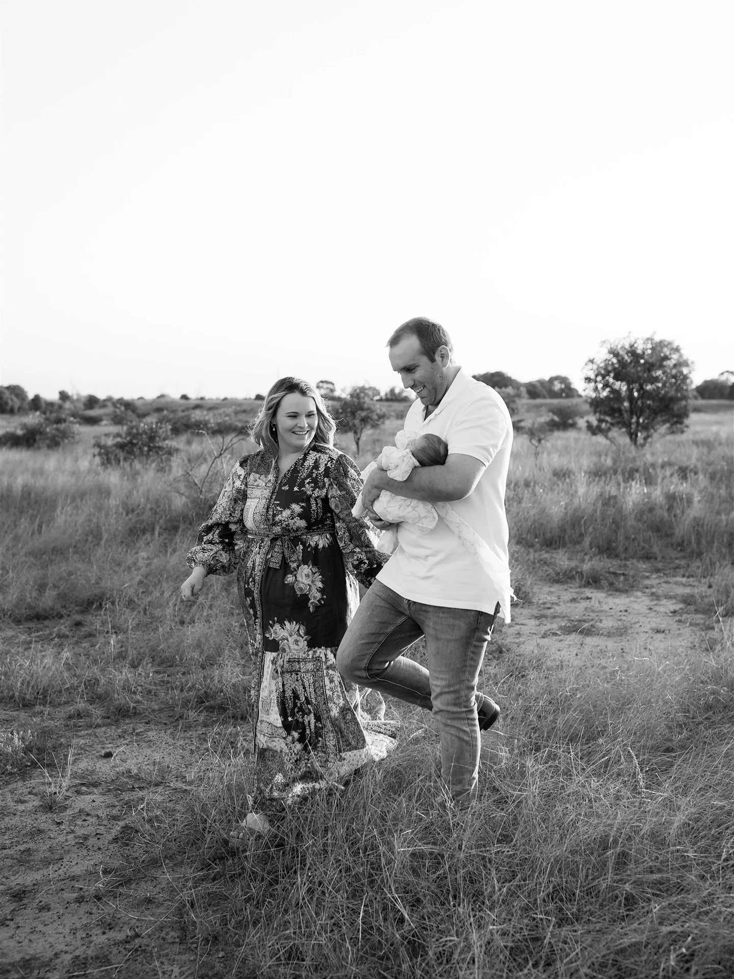 Welcoming baby Kerbie 🤍
There&rsquo;s something so special about photographing a family in their first weeks together; the quiet joy, the tender glances, and the love that already runs so deep.

A beautiful beginning for this little one and her prou