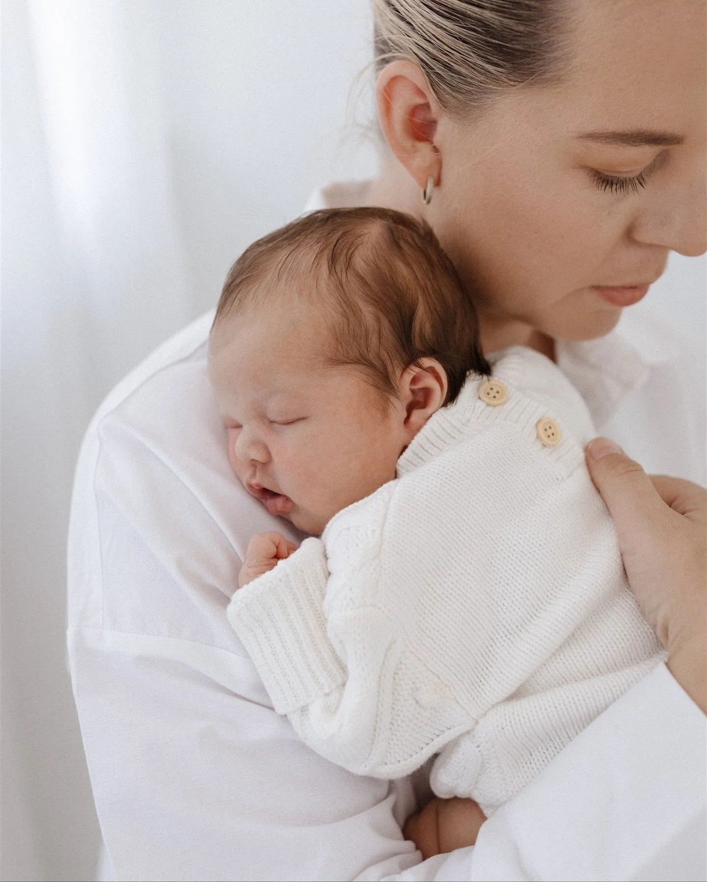 Welcoming Baby Hayzy 🌷

There&rsquo;s something so timeless about these first few days; tiny fingers, slow breaths, and the way they fit so perfectly in your arms.

Moments that feel like they&rsquo;ll last forever, yet pass in the blink of an eye.
