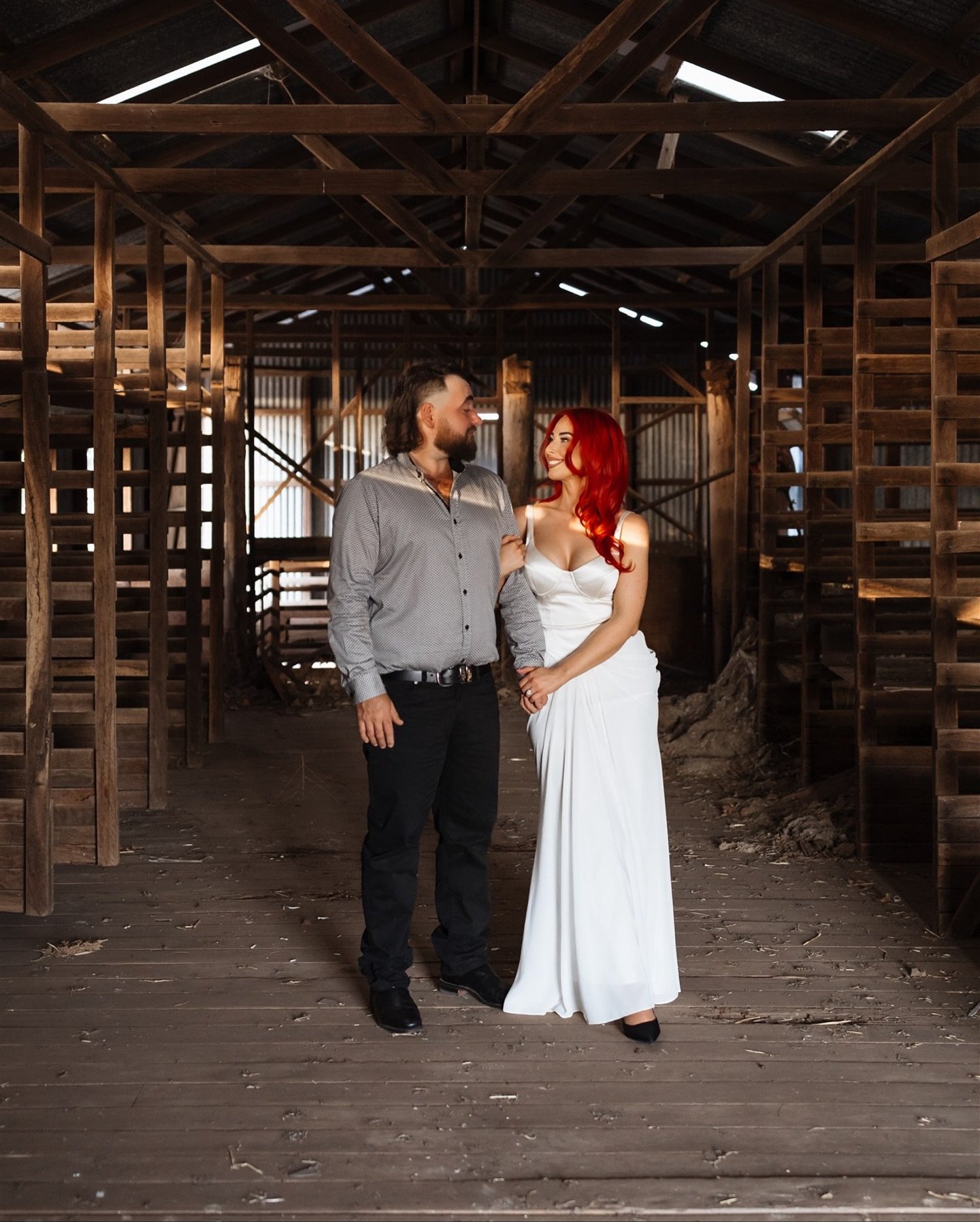 There&rsquo;s something so beautifully grounded about this season of love;before the vows, before the rush. A quiet kind of romance; refined, intentional, and impossibly elegant.
Every detail deliberate, every glance unspoken.