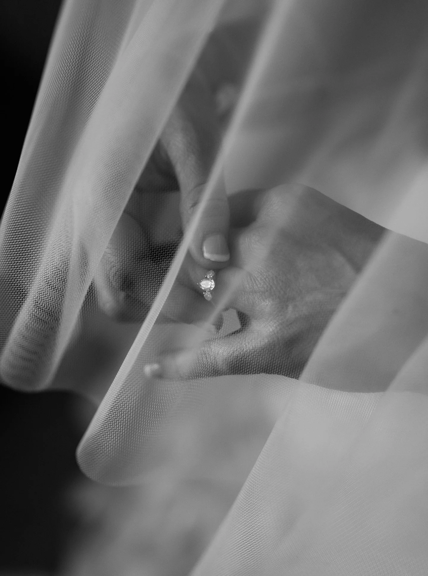 Some moments whisper instead of shout.
A quiet breath. A steady hand ✨

#whitsundaywedding #whitsundayweddingphotographer #qldweddingphotographer #australianweddingphotographer #countryweddingphotographer #countrywedding #ruralwedding