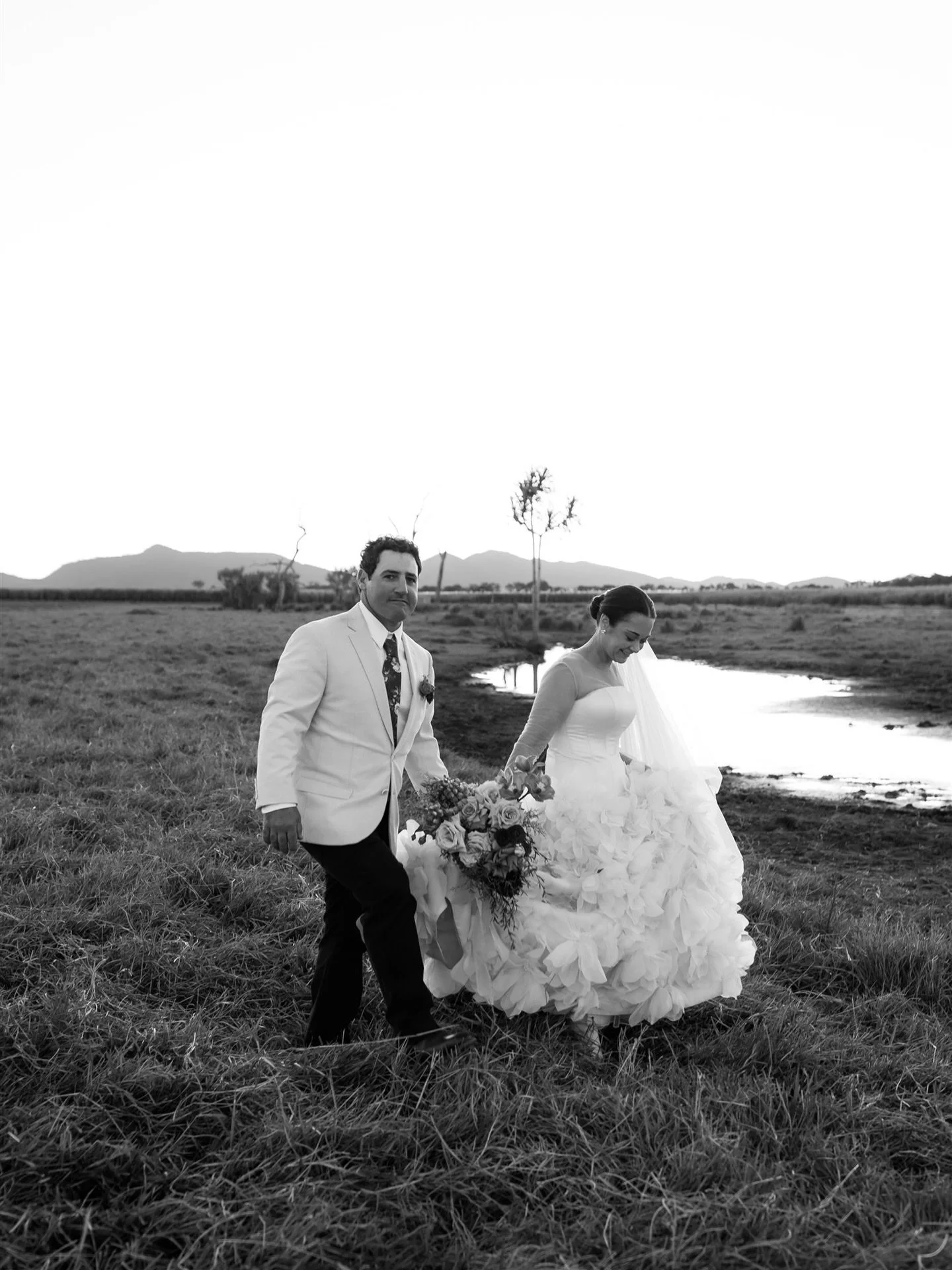 A moment between moments with Clayton and Tracy ✨

#whitsundayweddings #qldweddingphotographer #cqweddingphotographer #moranbahphotographer #whitsundayweddingphotographer
