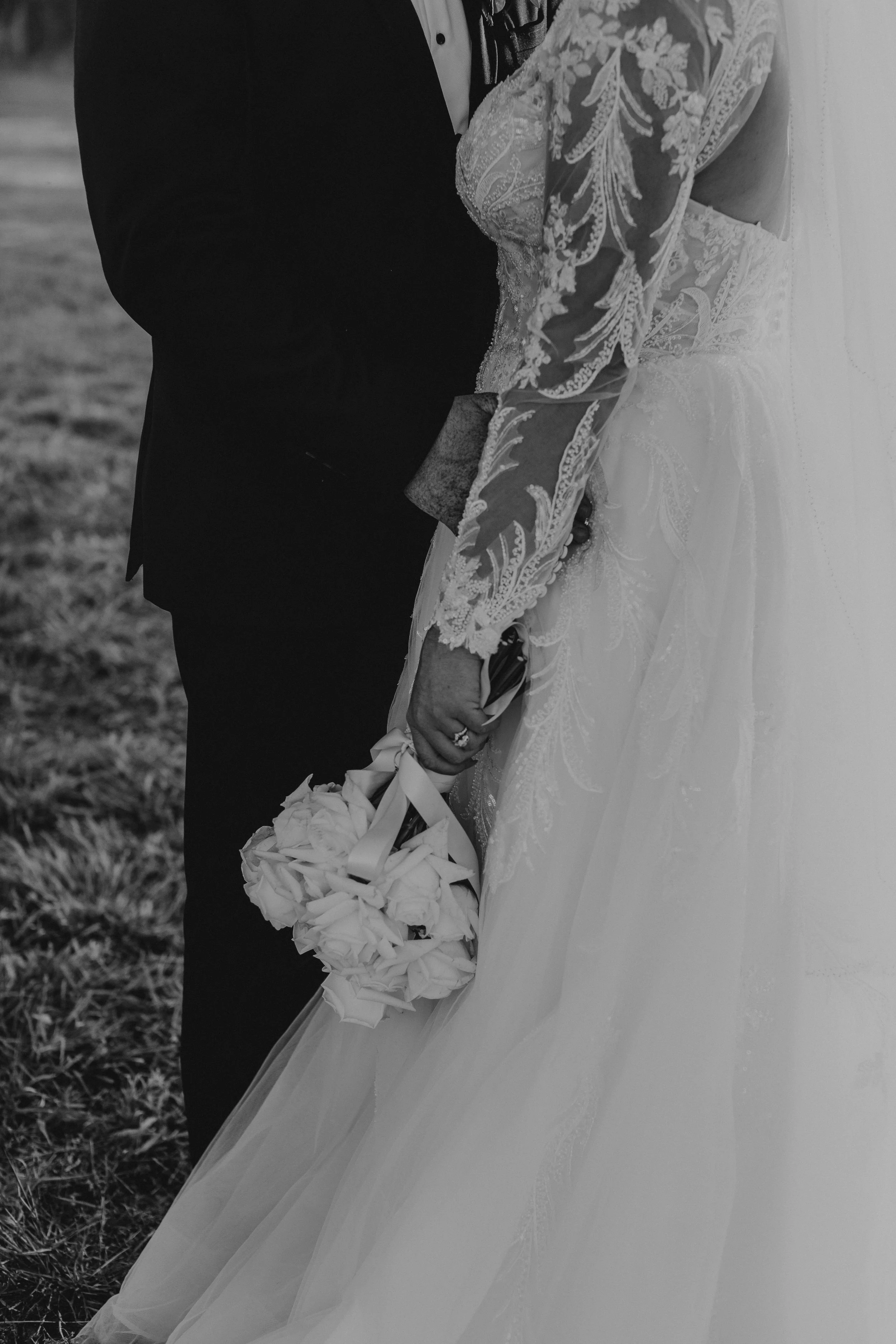 Carlyn & Cody-Jo - BW-165.jpg