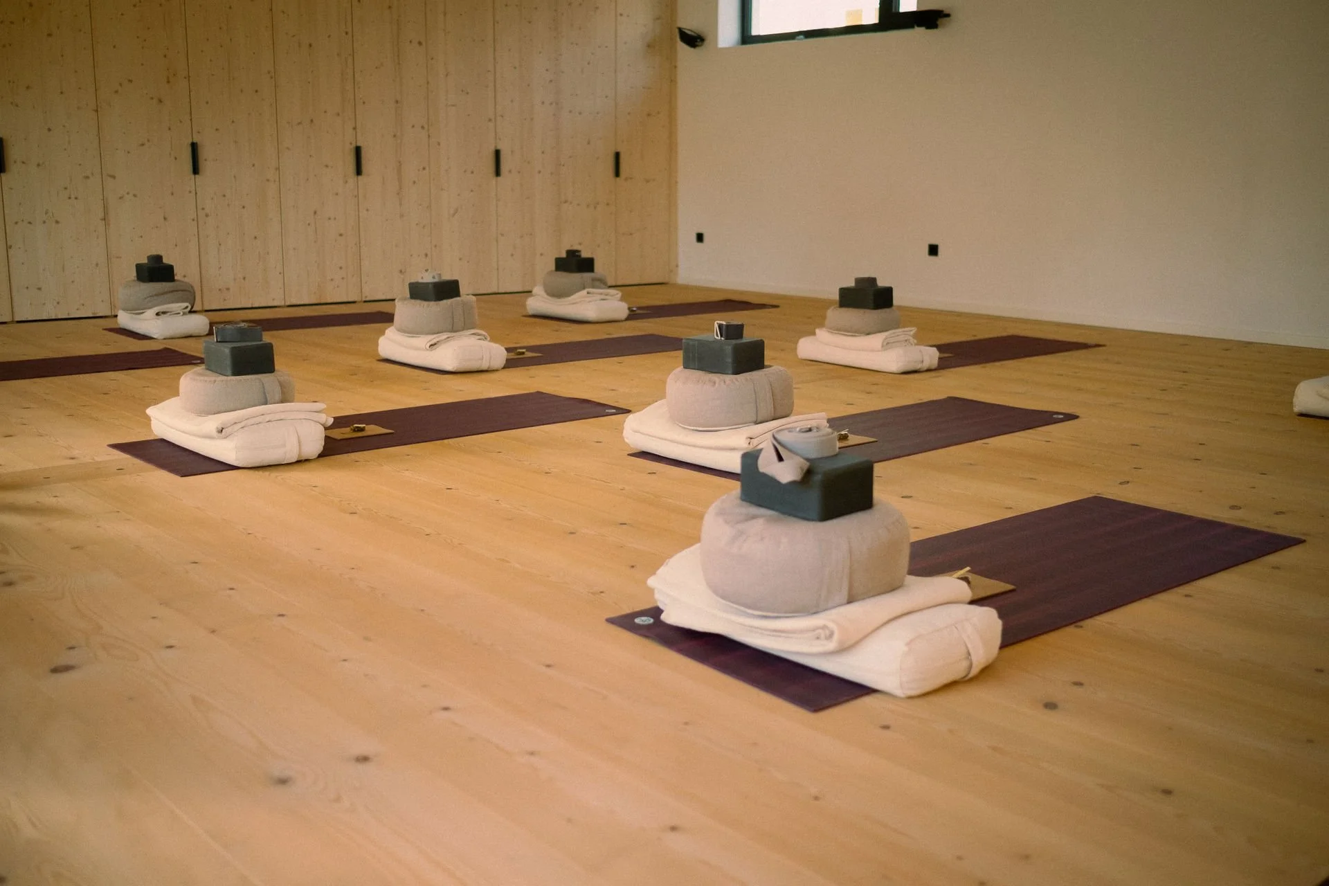 Dein Retreat zur Leichtigkeit mit Yin Yoga