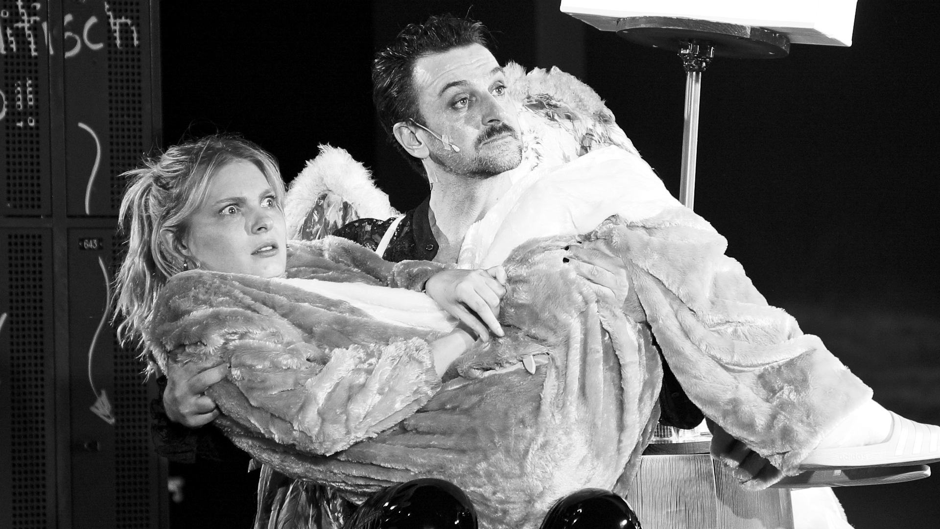 09_Teaser_001A_04_15_30_13 copy.png
