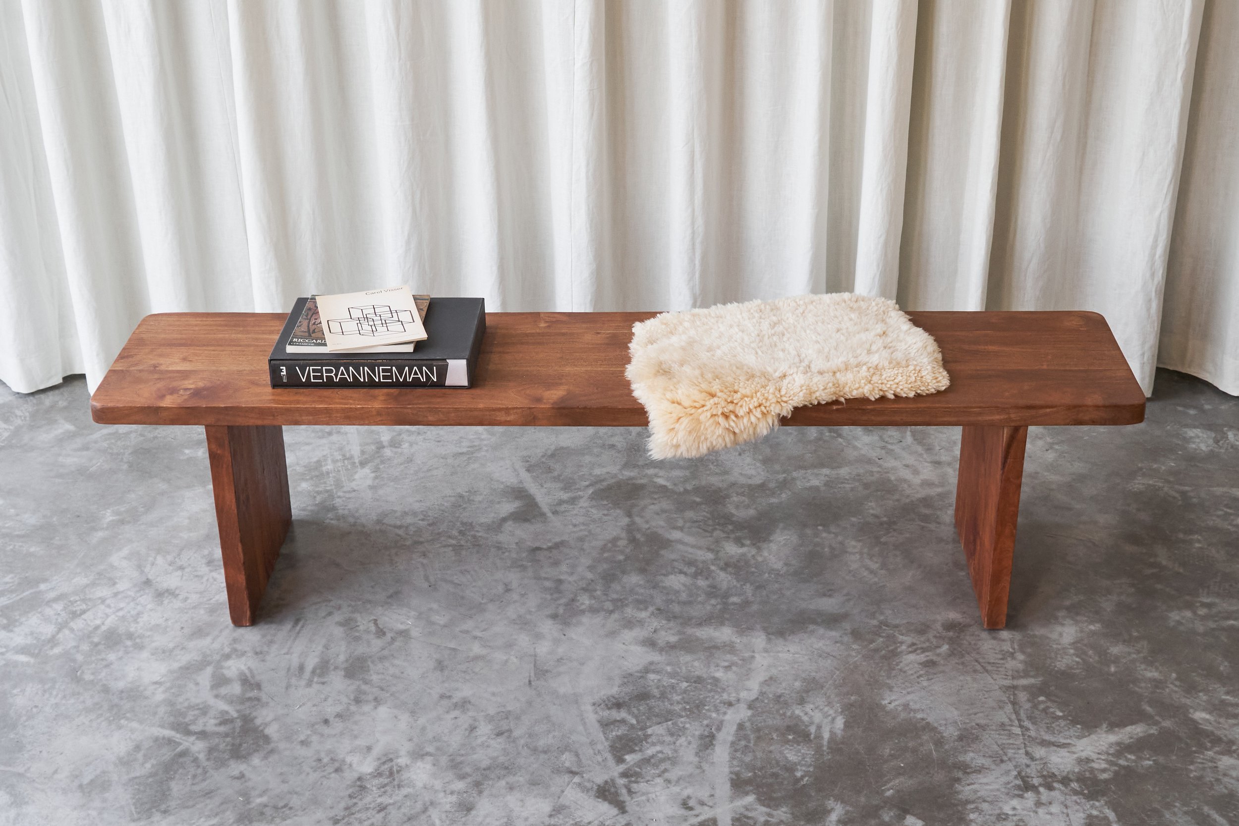 Midcentury Bench in Solid Walnut 1960s front view total with decoration high
