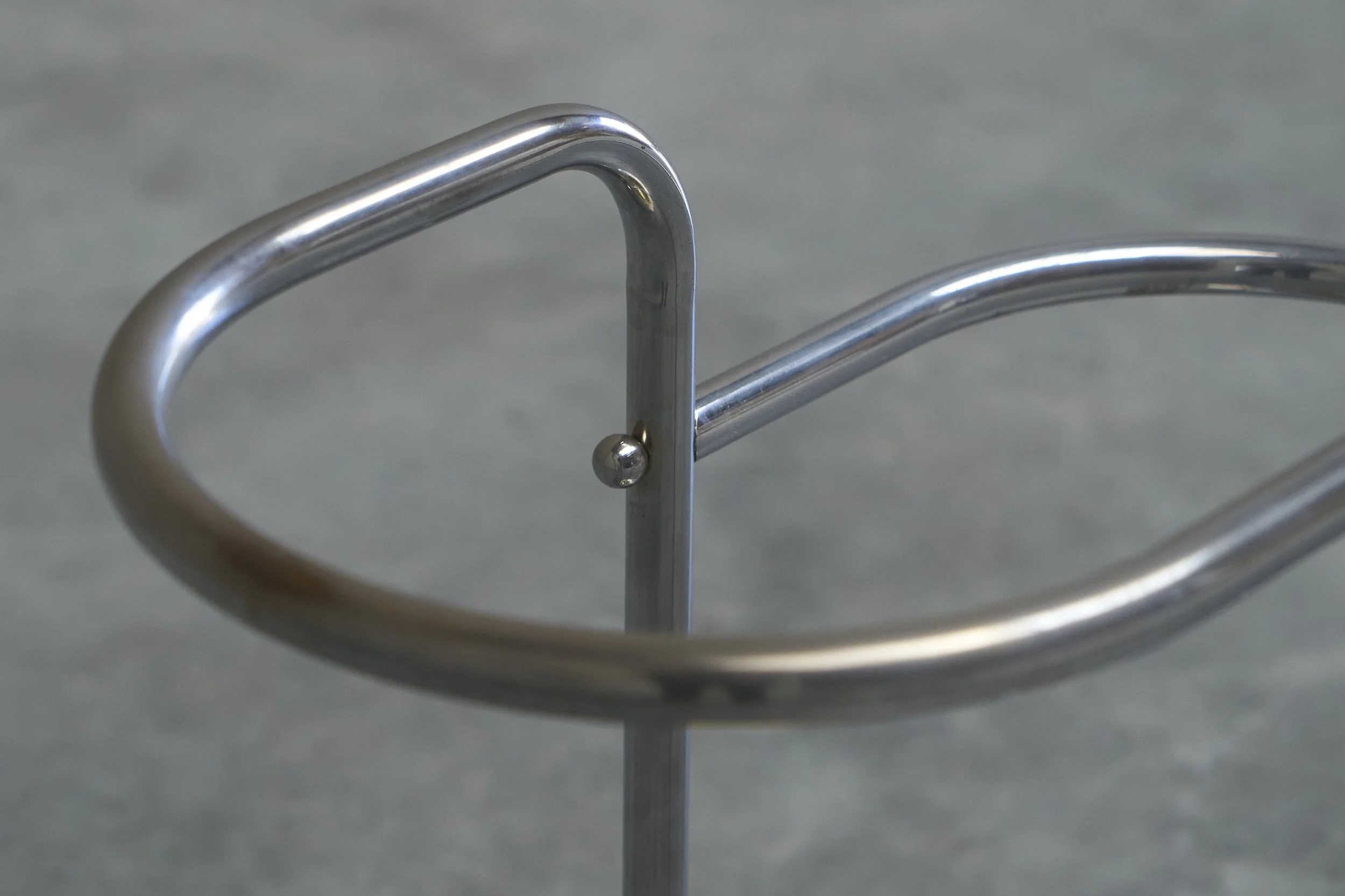 Chrome Umbrella Stand 05 1.jpg