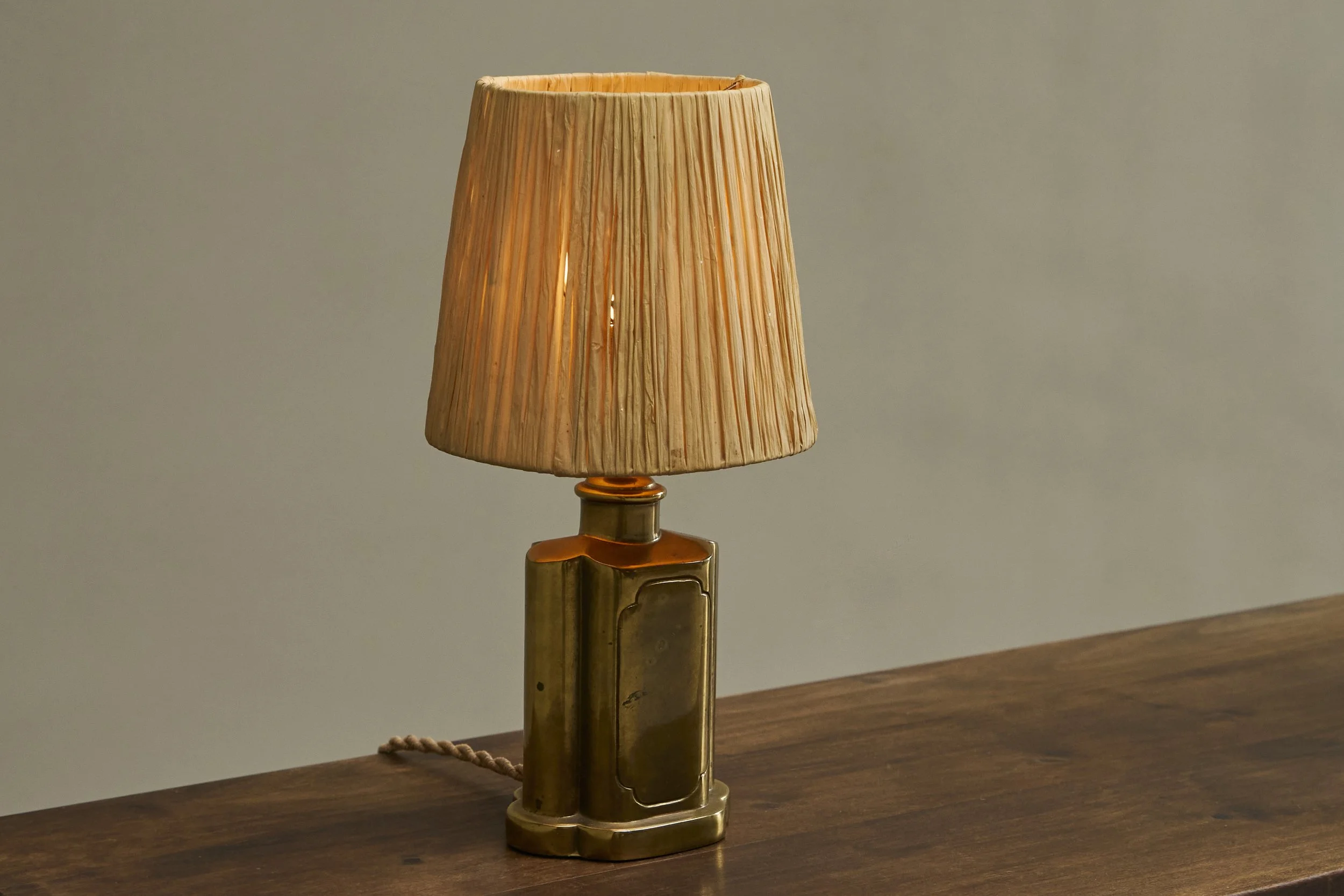 Table Lamp Brass Raffia 02.jpg