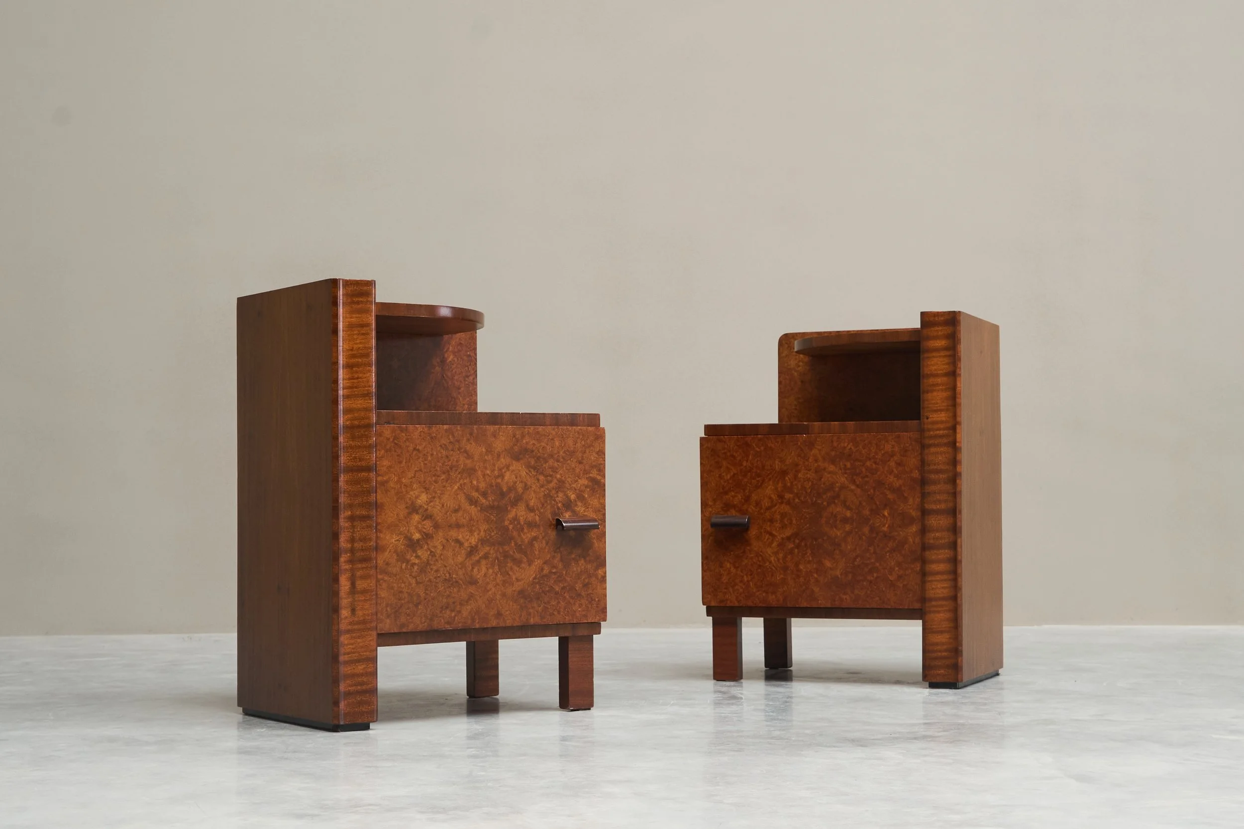 A Pair of De Coene Frères Art Deco Nightstands in Thuya Veneer Belgium 1930s