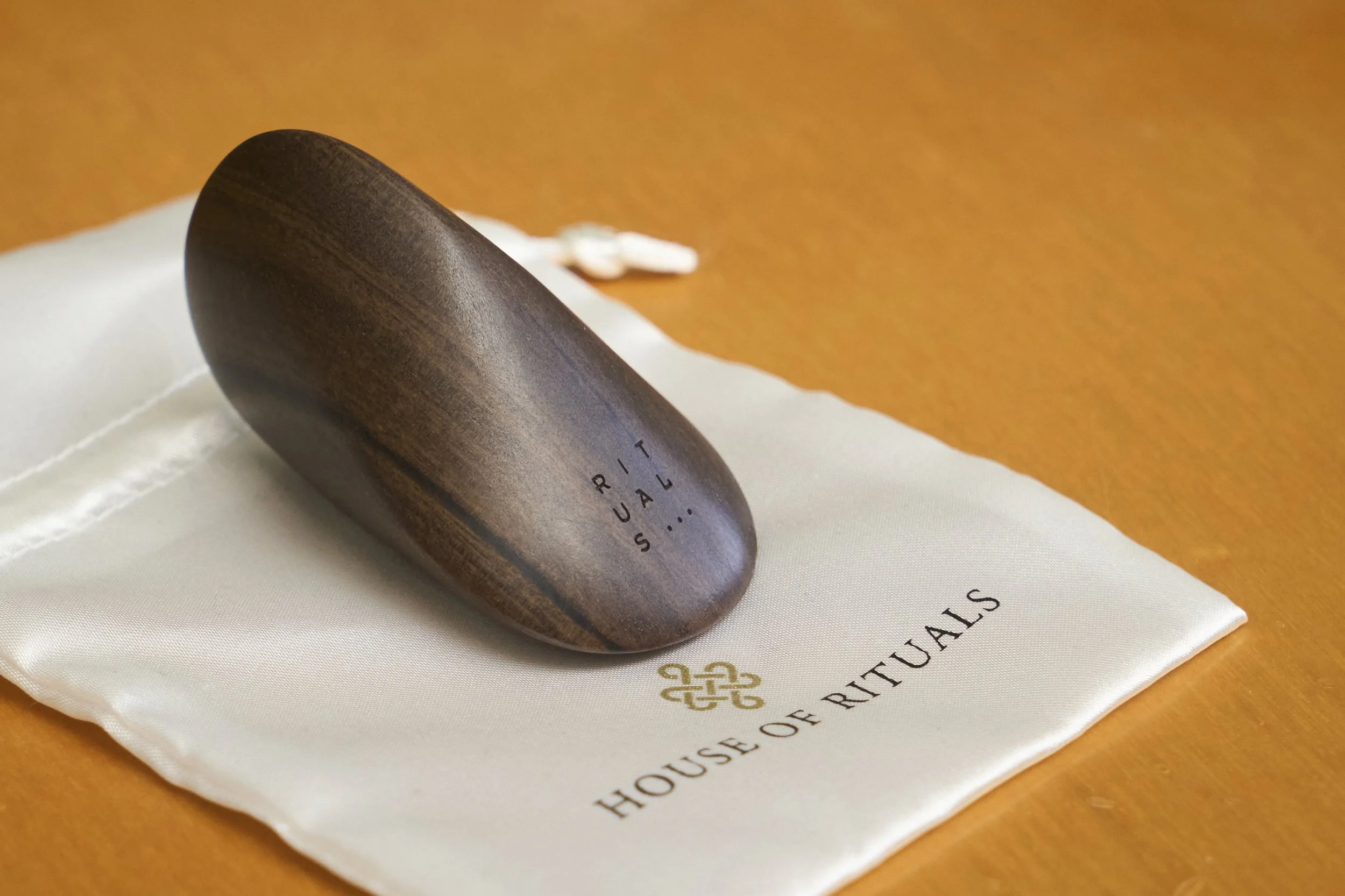 RITUALS - Oloid 02.1.jpg