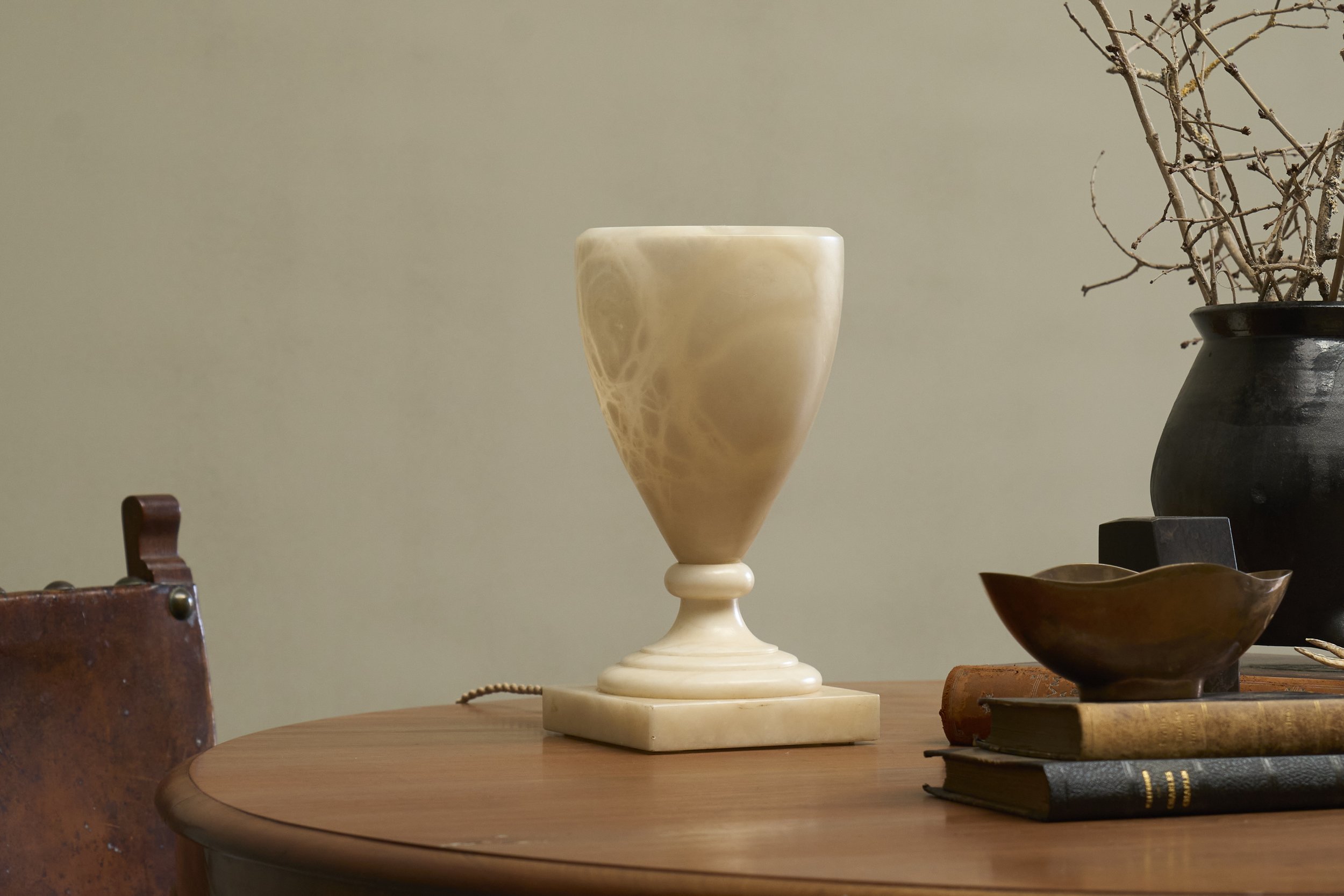 Table Lamp Alabaster 01.jpg