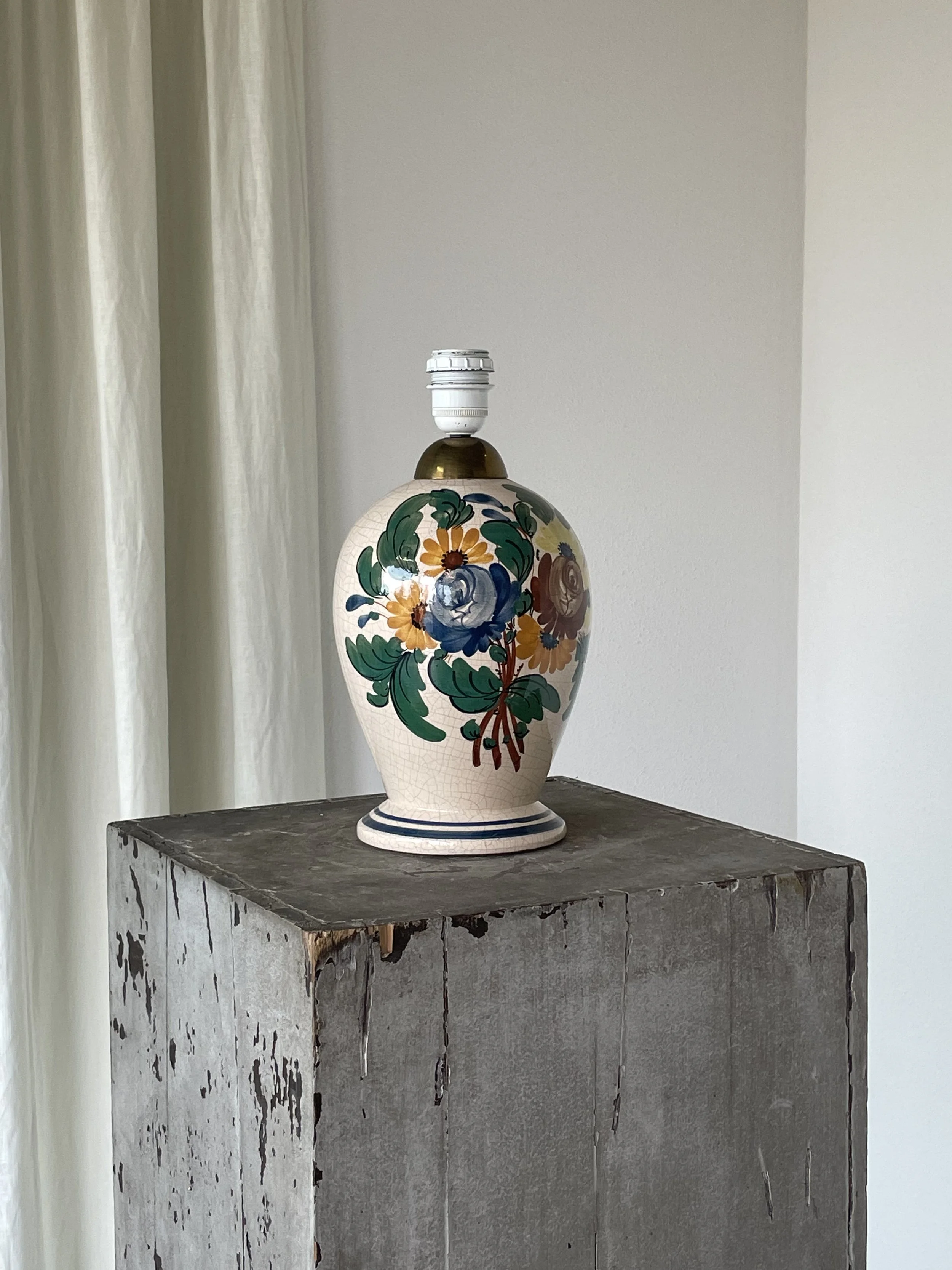 Table lamp floral craquelé