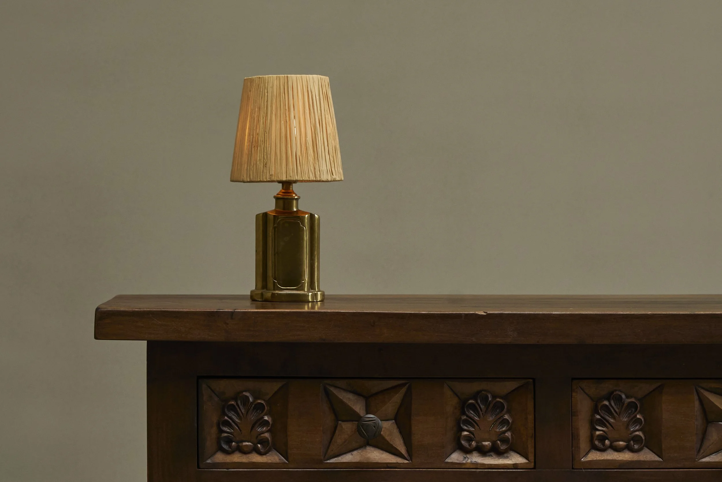 Table Lamp Brass Raffia 03.jpg