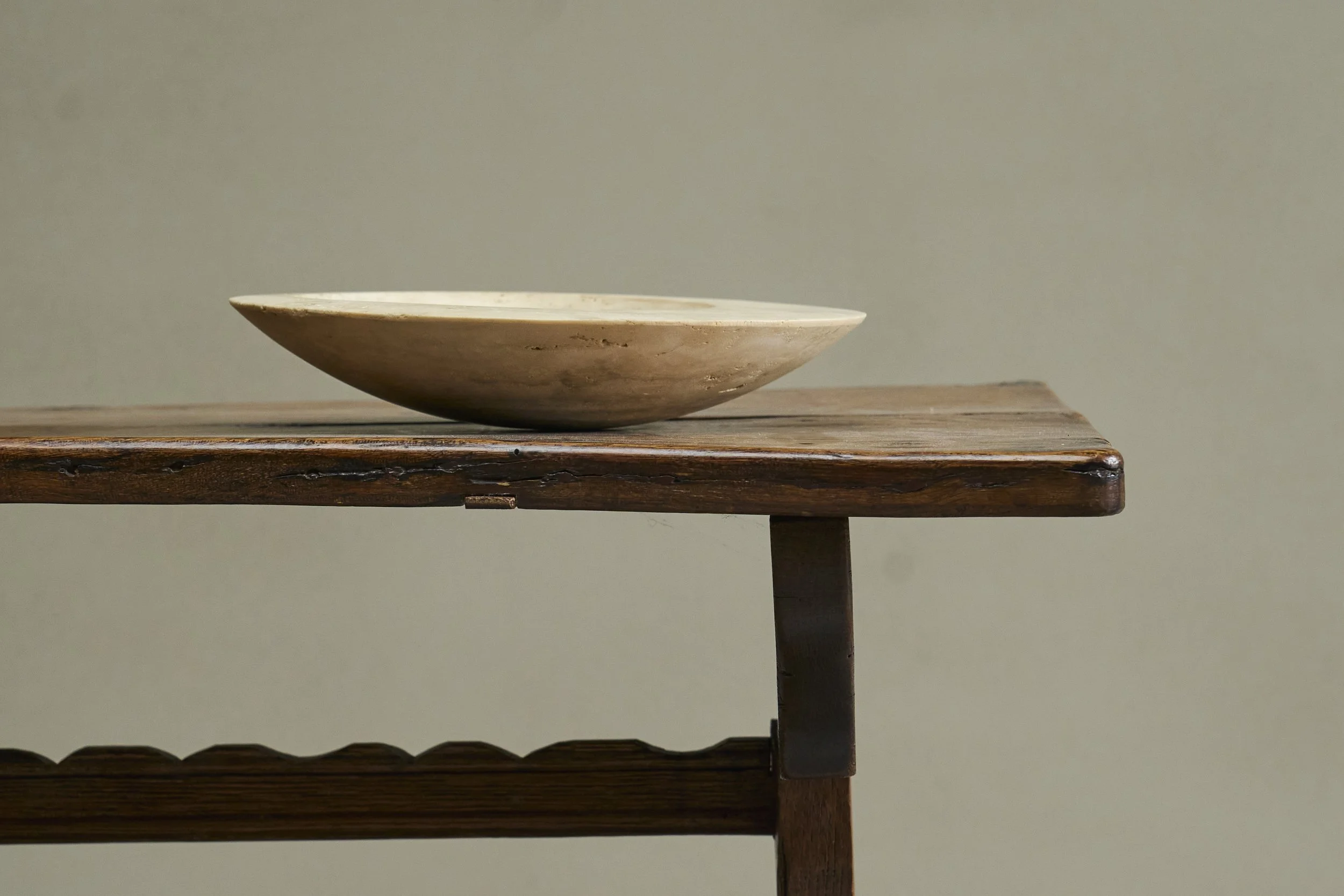 Travertine Bowl 02.jpg