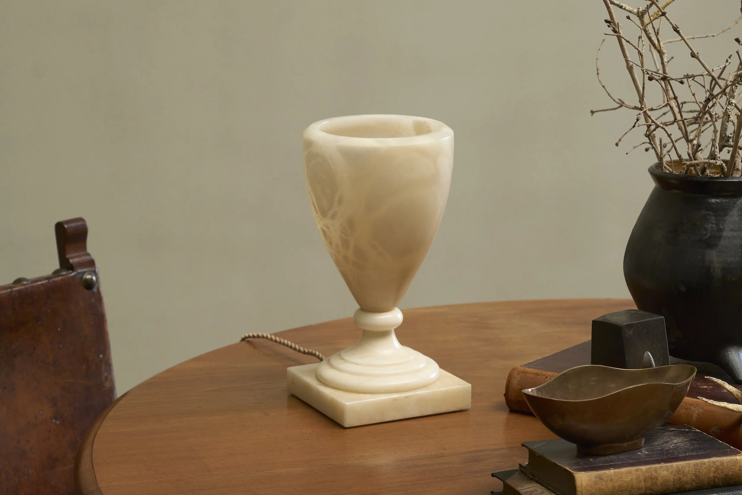 Table Lamp Alabaster 02.jpg