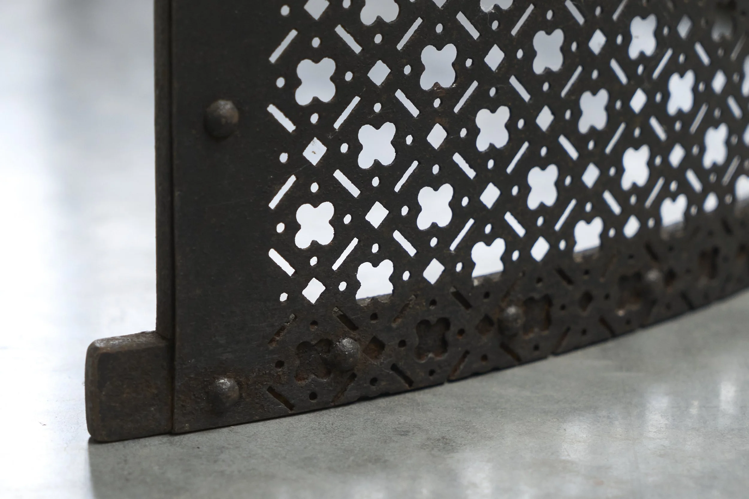 Fire Screen Wrought Iron 10.jpg