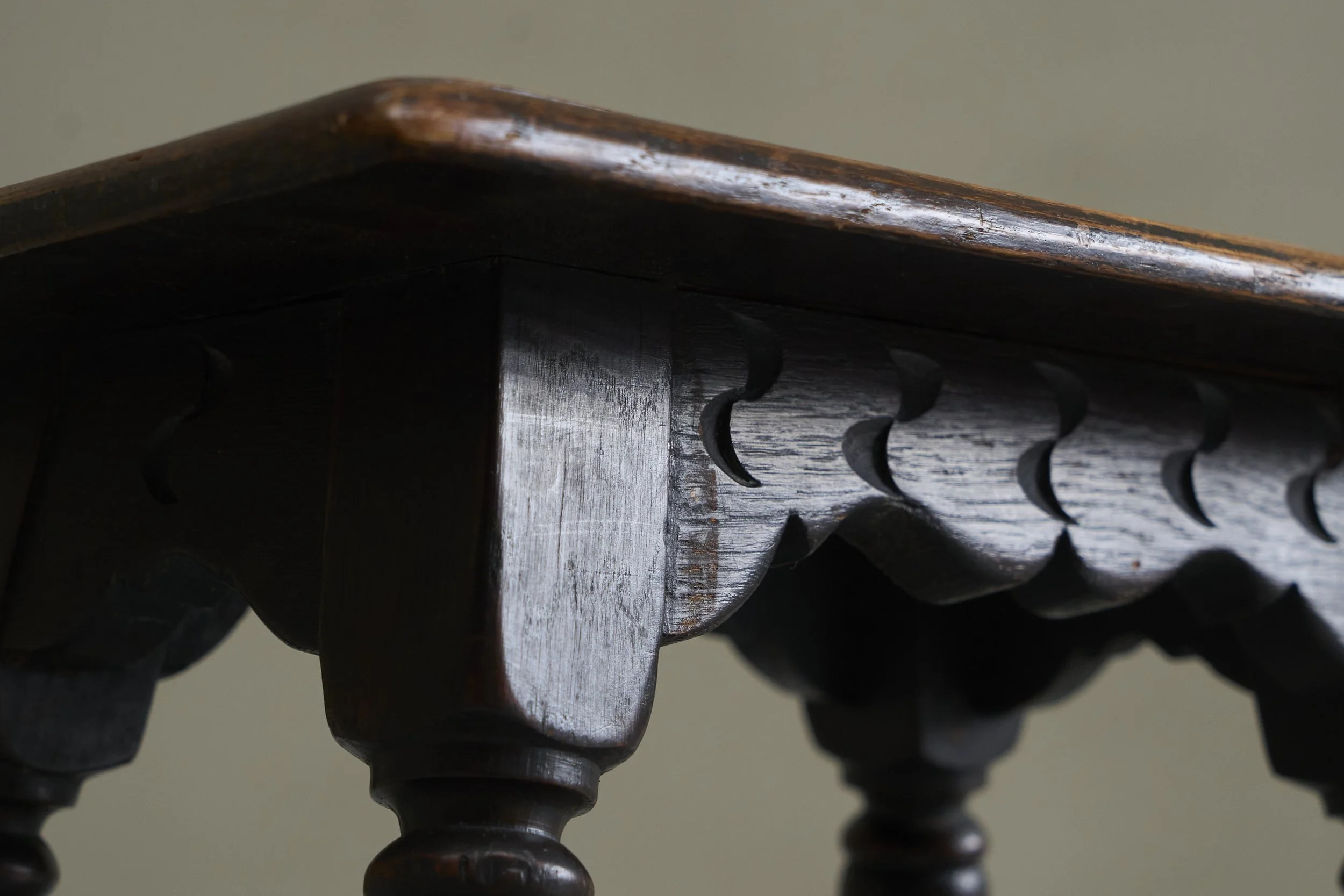 Stool Oak 10.jpg