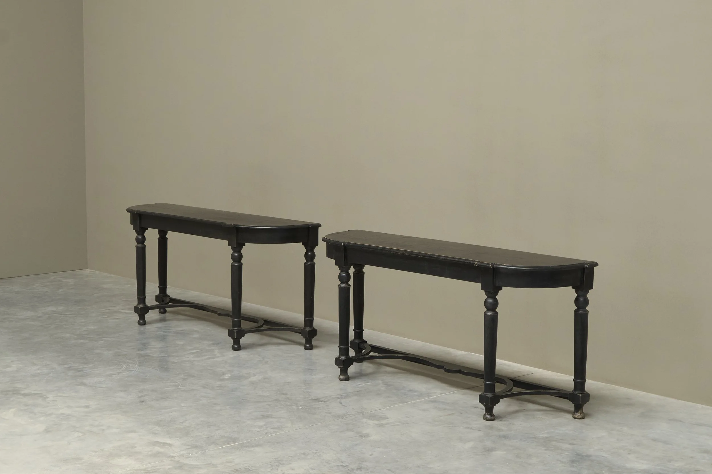 Console Tables Ebonized 01.jpg