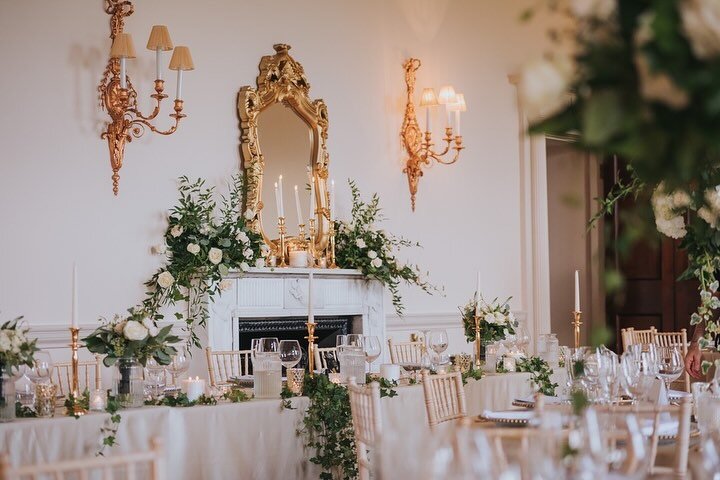 |BACKDROP|
⠀⠀⠀⠀⠀⠀⠀⠀⠀
Are you starting to think about decor for your wedding? I love styling! 🤍 One of my top tips is to keep in mind the key areas that will be photographed. These will be the lasting memories of your day.
⠀⠀⠀⠀⠀⠀⠀⠀⠀
One area that I l