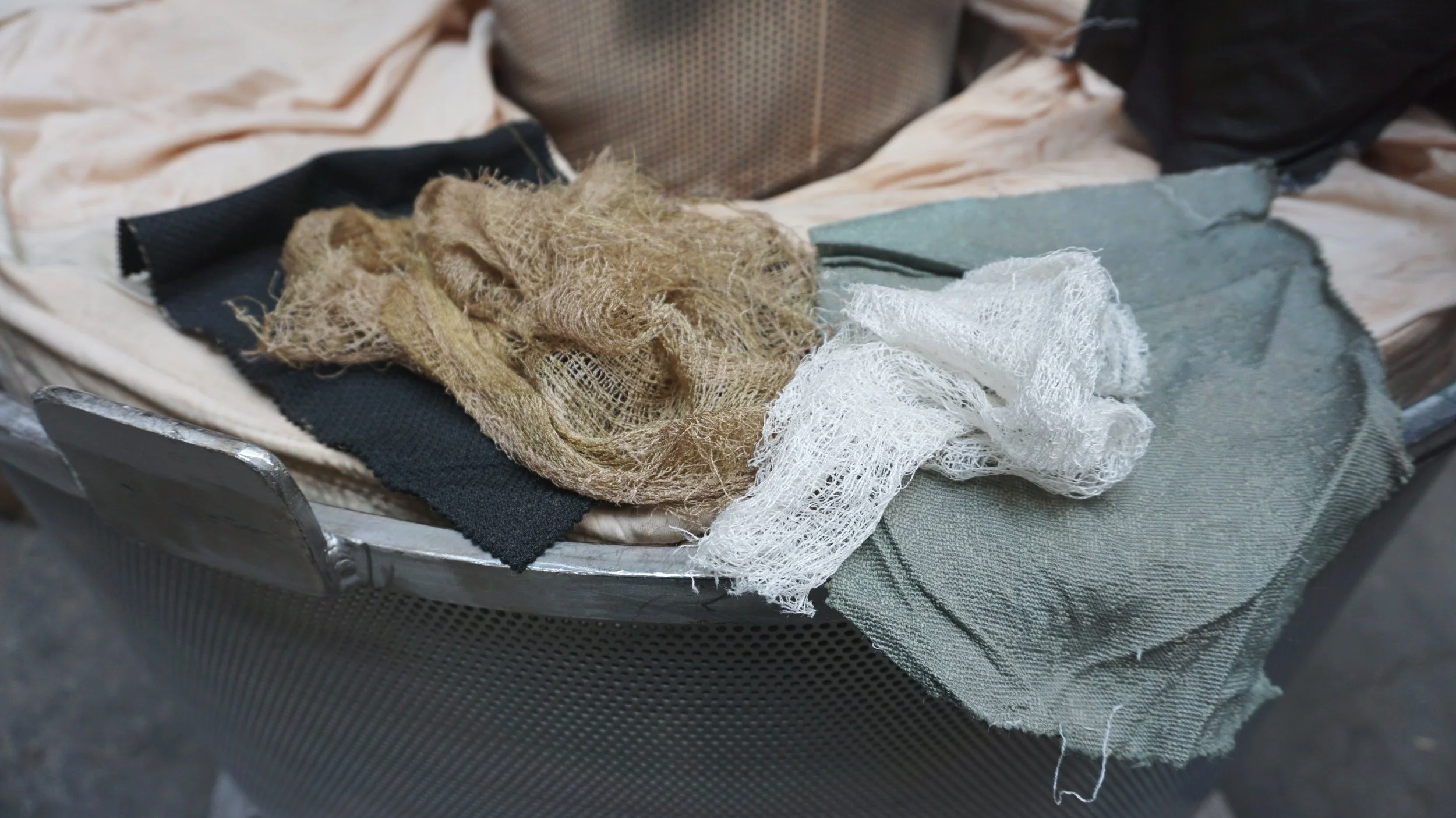 Sortenrein getrennte Materialien nach dem Trennungsprozess. Zirkularität erreicht.