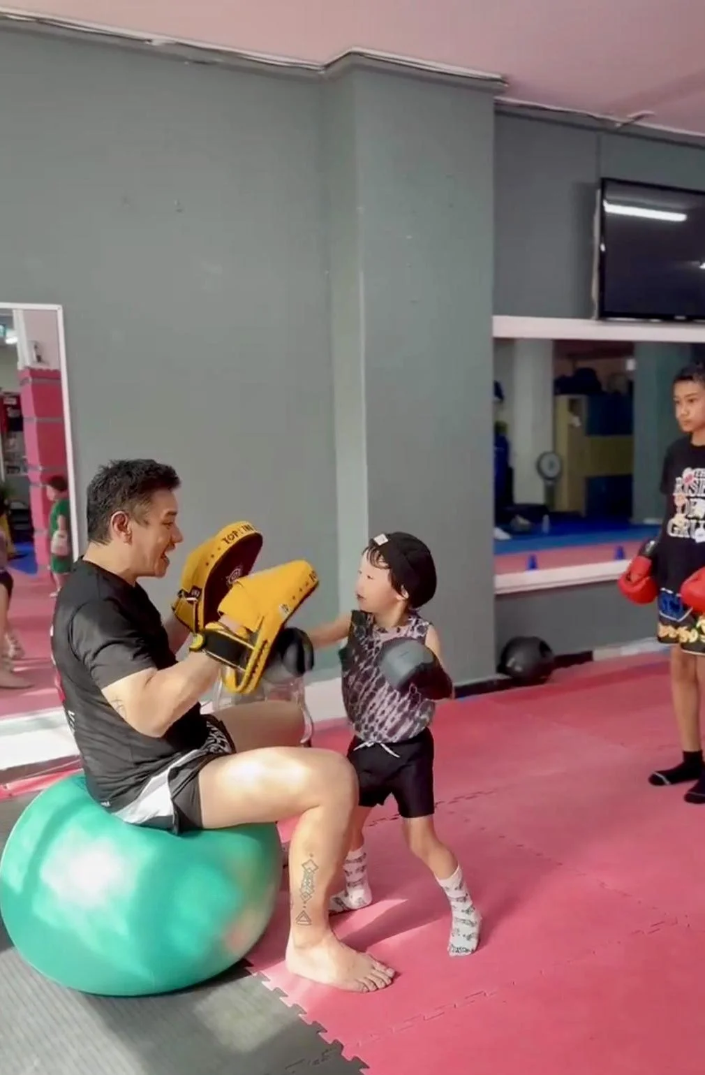 muay thai class kids