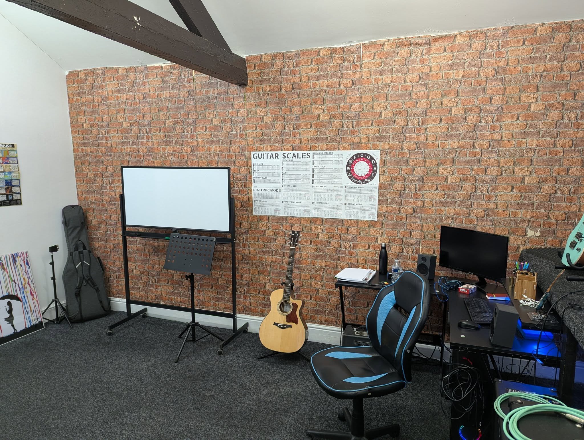 Check out the new guitar room at the Hub.
Coming along nicely 😎

📞 Book now: 01782 308440
🌐 Visit: staffordshiremusichub.com