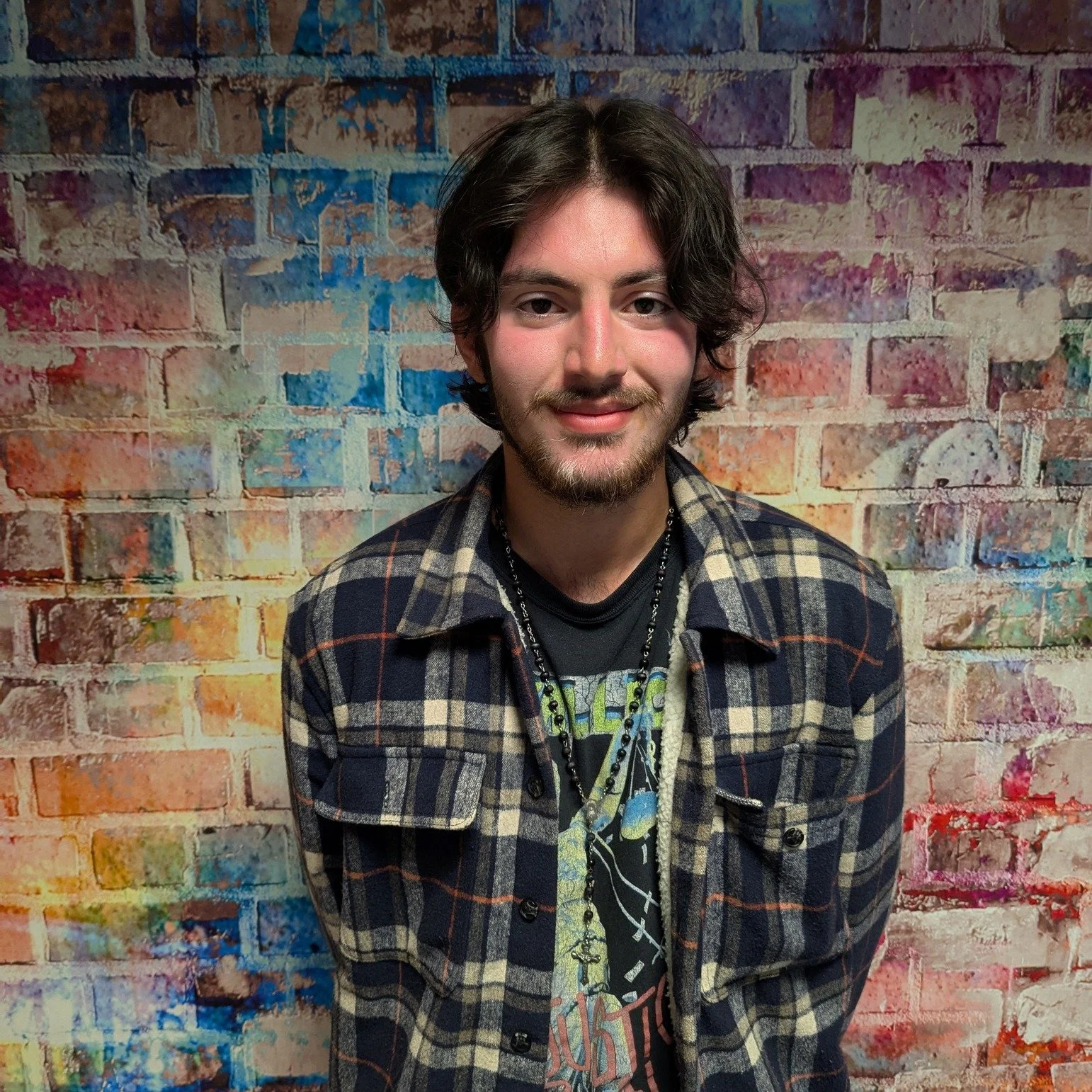 Welcoming Shani 🎉

Specializing in guitar, bass and ukulele, he's the perfect choice for beginners and intermediate players that are ready to push things even further. 

Available on Saturdays. 📆 But slots are limited so to secure your place well i