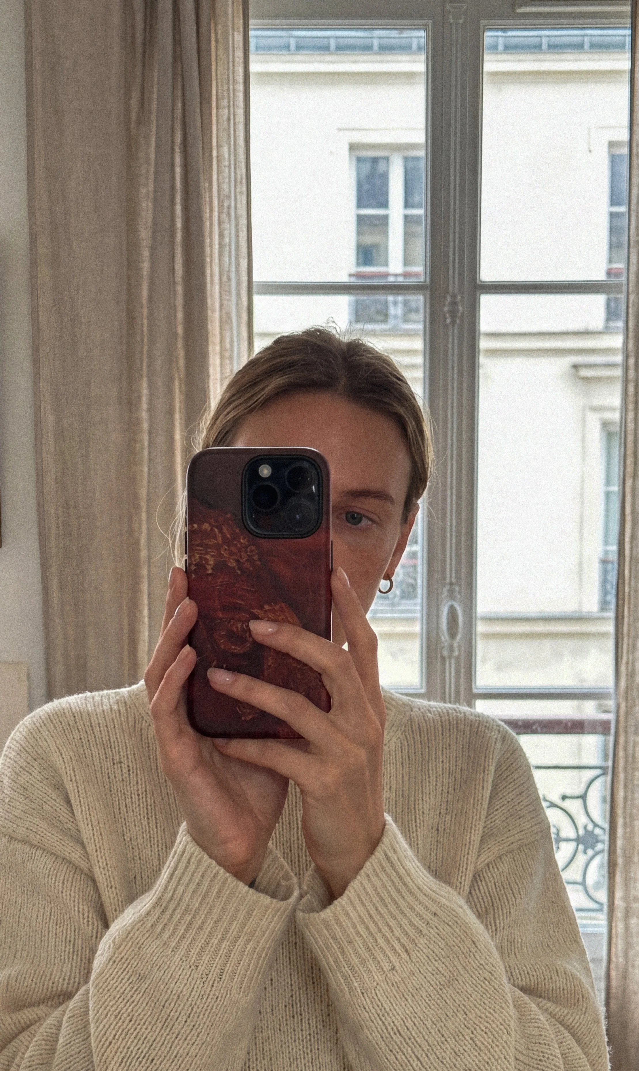 SEES EVERYTHING - Coque