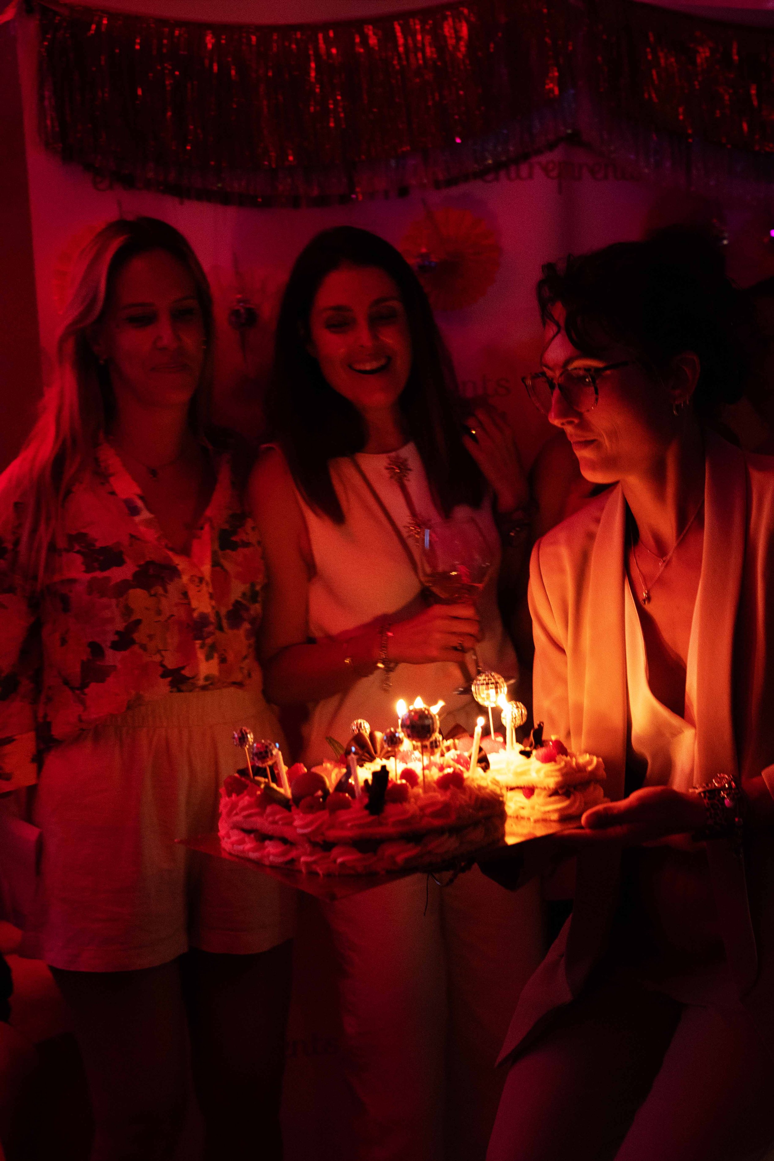 Soirées Maman Va Danser : L'Incontournable des Mamans de Monaco par l'Association Entre Parents