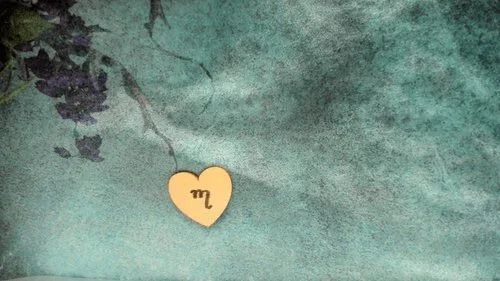The Letter R In The Witches Or Theban Alphabet