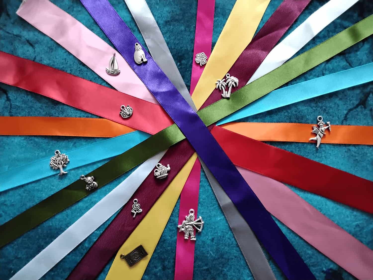 Ribbon Reading And Colour Divination Course