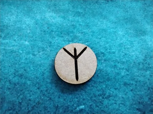 Algiz represents elk antlers and is the rune of protection and opportunity