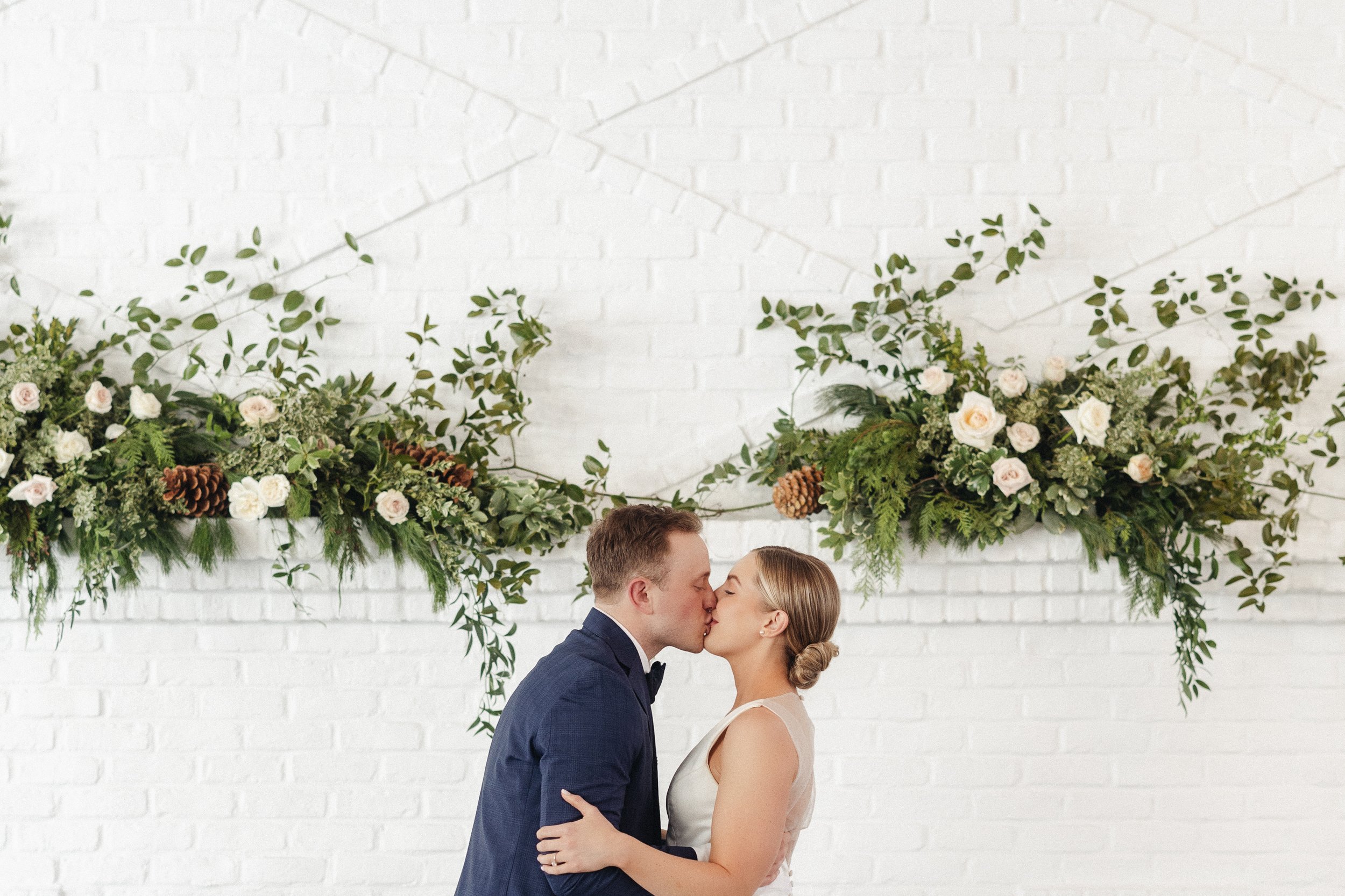 hutton-house-winter-wedding-minnesota-1071.jpg