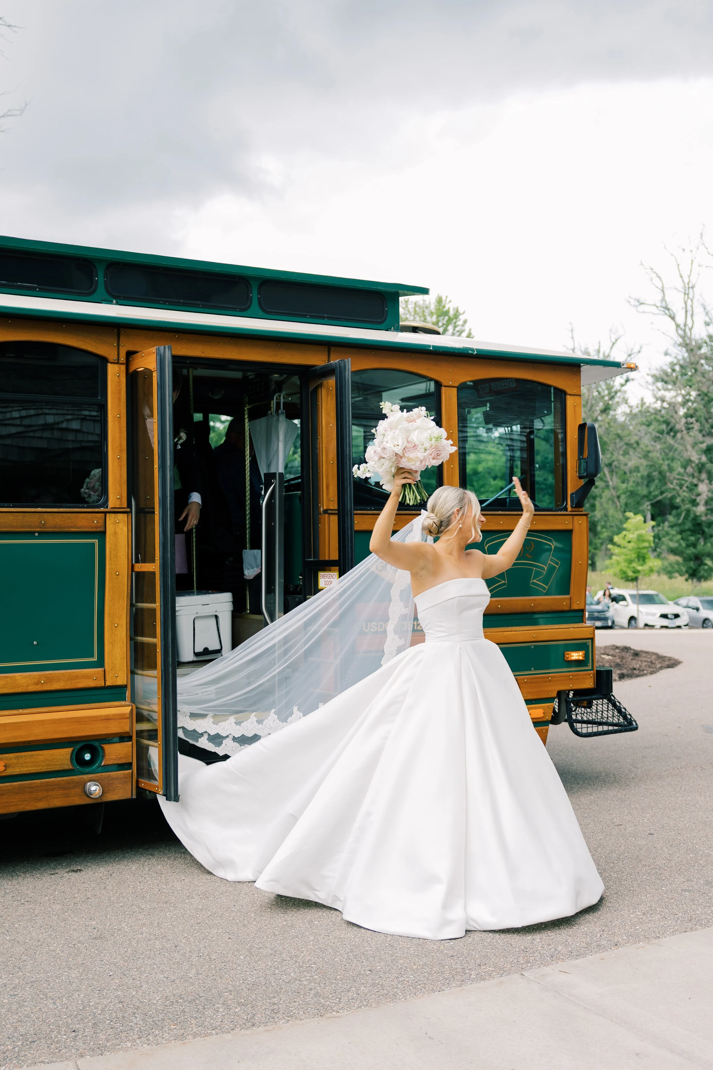 F+R Cocktail Hour-11.jpg