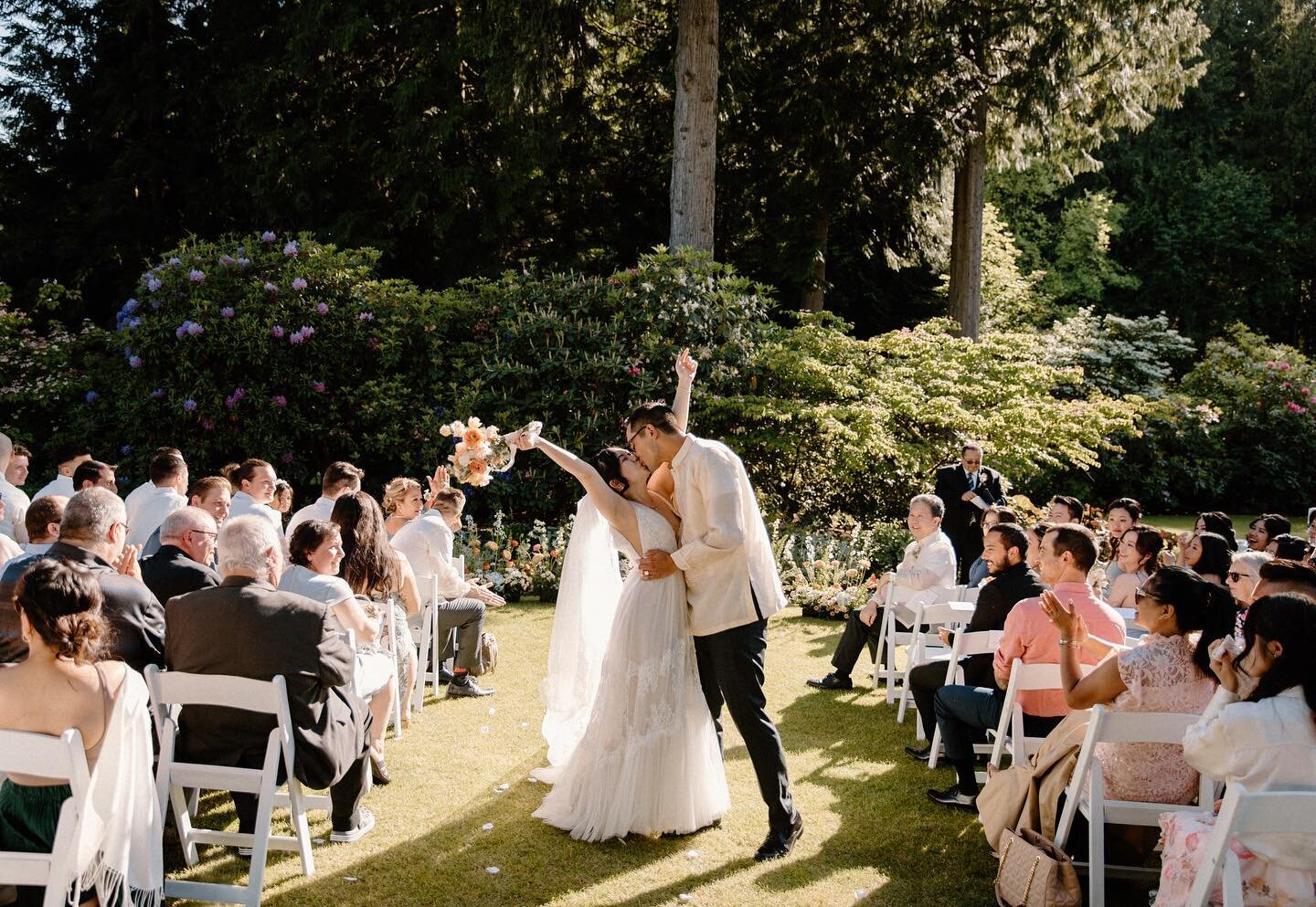 MAHAL KITA 🫶🏻

Chrissie &amp; Chris, thank you for trusting us with your big day - we loved every minute of it 🤍

Venue @westwoodplateaugolfclub 
Photographer @paramountweddings 
Videographer @amecollectiveinc 
Florals @thistlebotanical 
Photo Boo