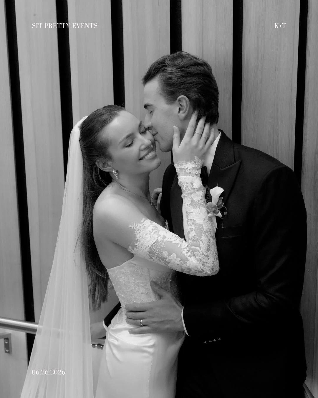When your wedding photos look like they belong in a museum ✨