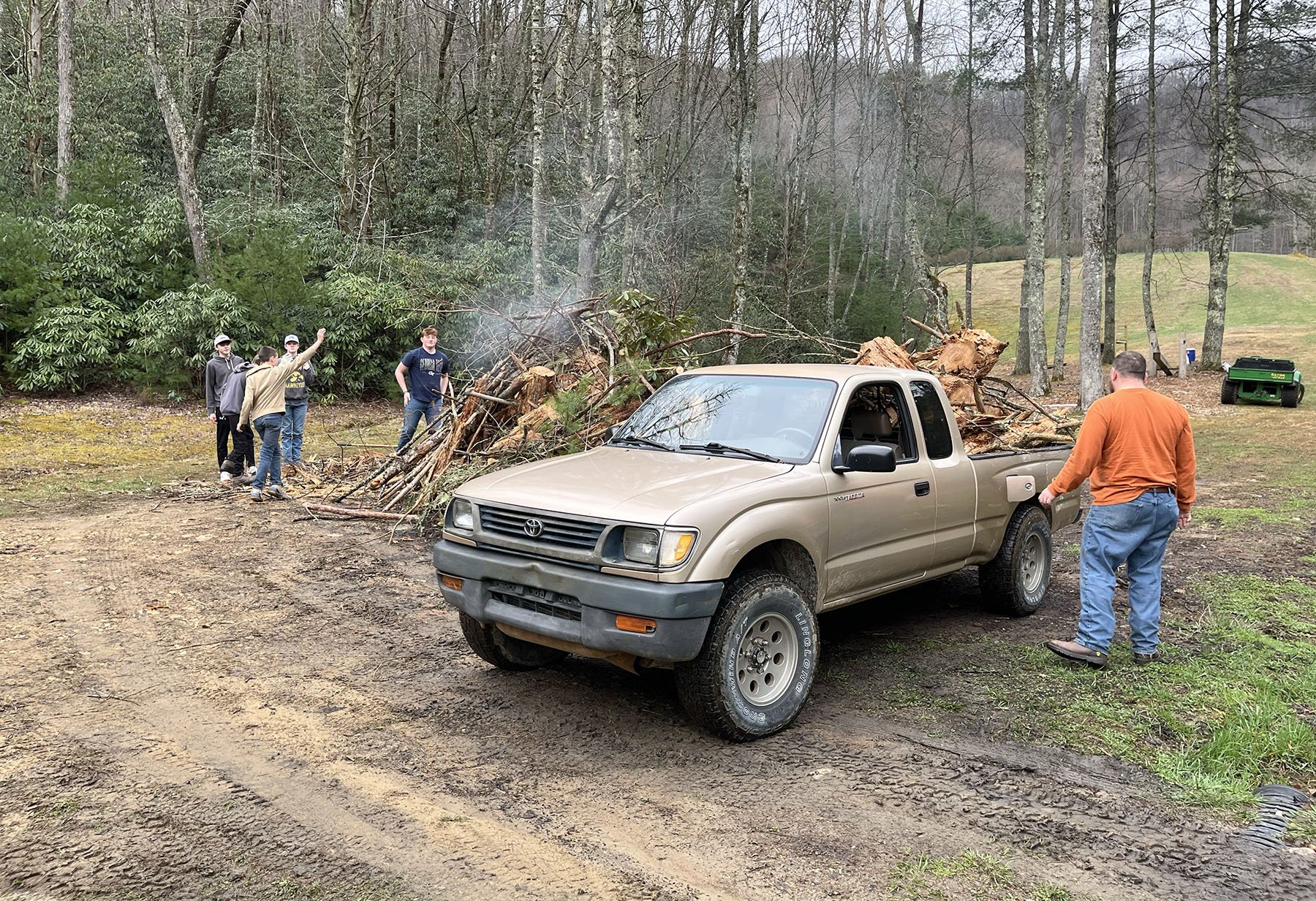 Lumberjack Burn Pile Dump at Whisper Moutain Camp IMG_0714.jpg
