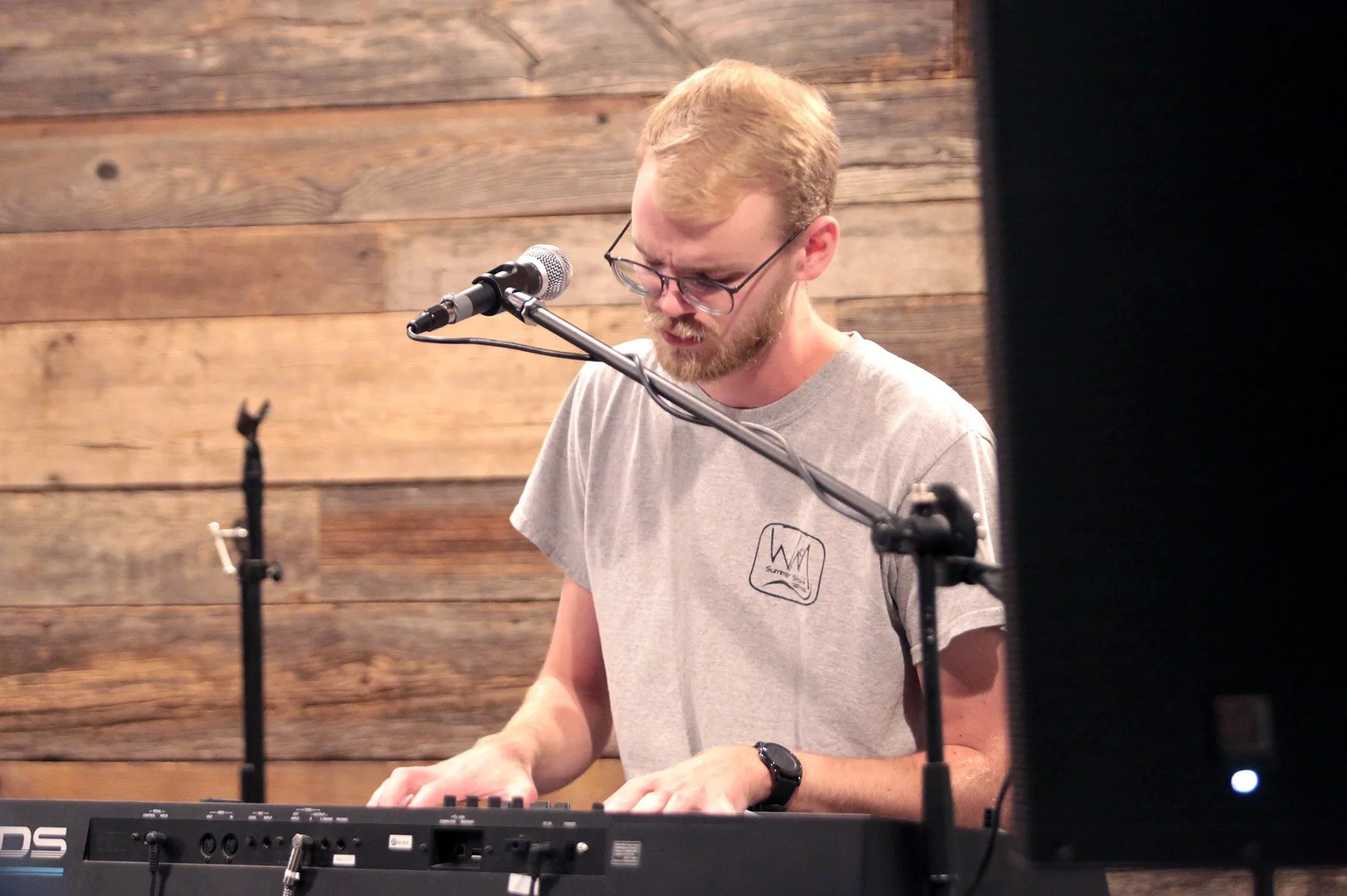 Volunteers25.Marcus keyboard.185A3617.JPG