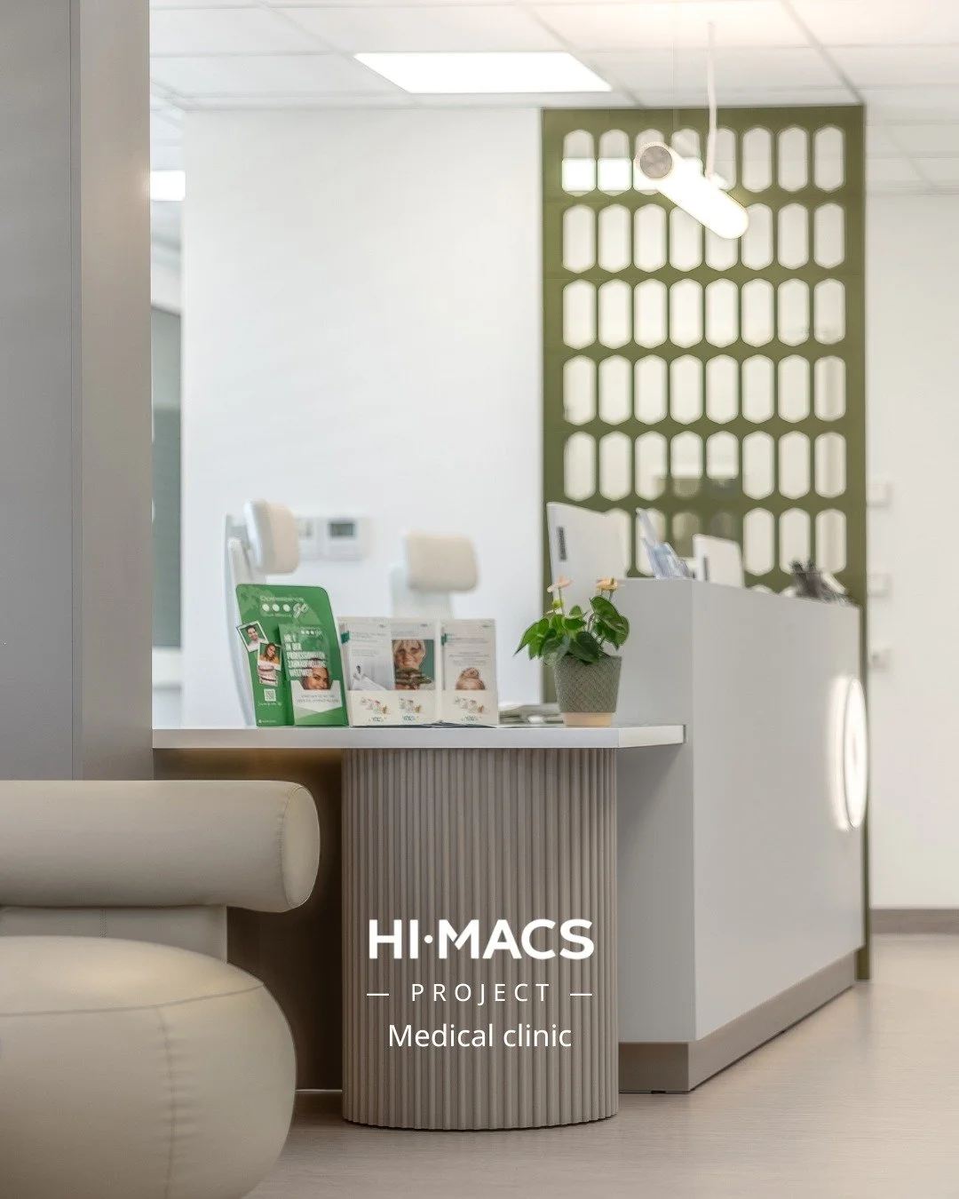 𝗗𝗿. 𝗭𝗴𝗸𝗼𝘂𝗿𝗶 𝗗𝗲𝗻𝘁𝗮𝗹 𝗖𝗹𝗶𝗻𝗶𝗰, 𝗱𝗲𝘀𝗶𝗴𝗻 𝗯𝘆 𝗜𝗼𝗹𝗮𝗻𝗱𝗮 𝗗𝗮𝘃𝗶𝗱

A space that blends modernity, hygiene and comfort to create a reassuring experience for a dentist visit

Architect Iolanda David chose HIMACS Alpine White f