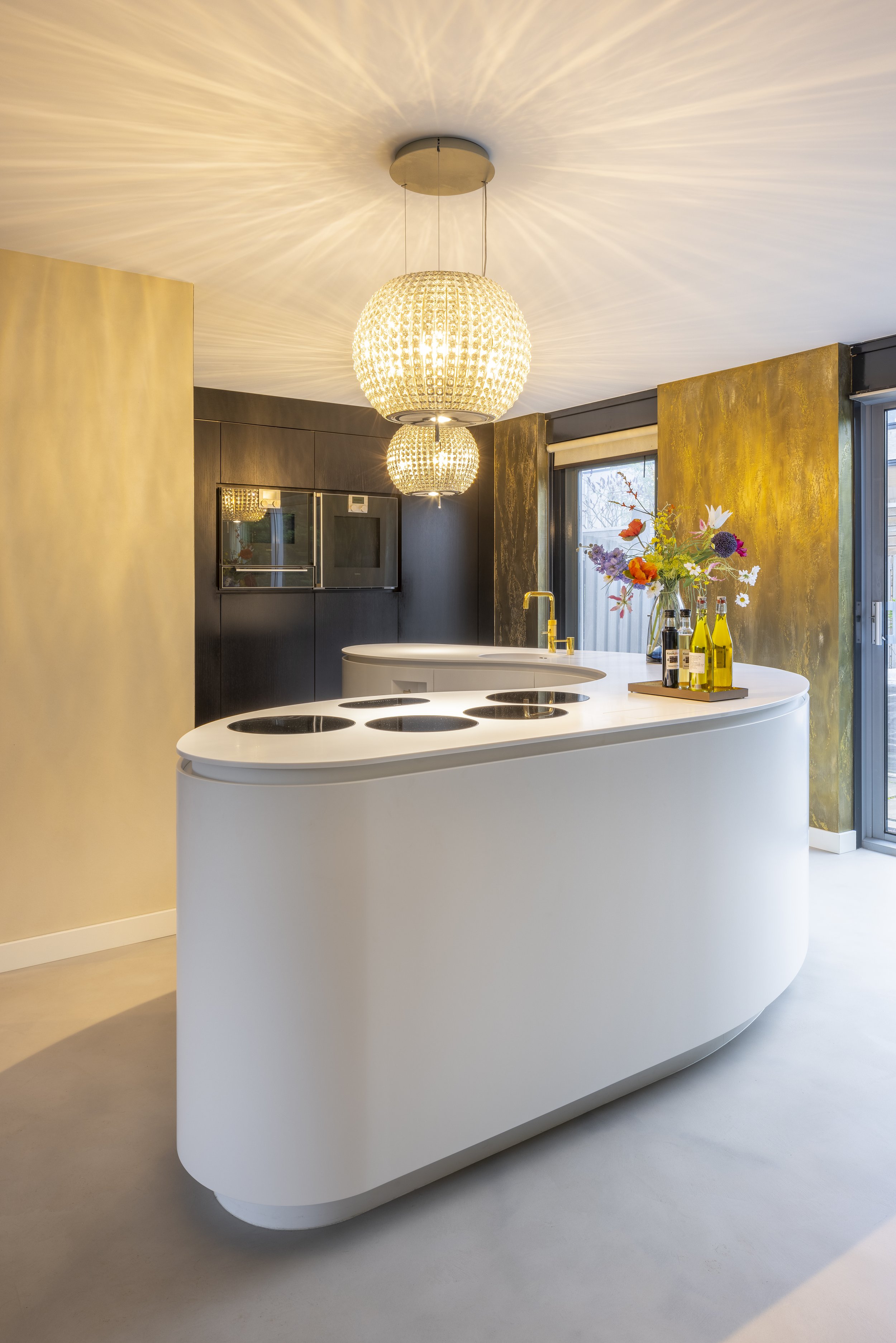 Organic kitchen island 1 Elle Verrijt.jpg