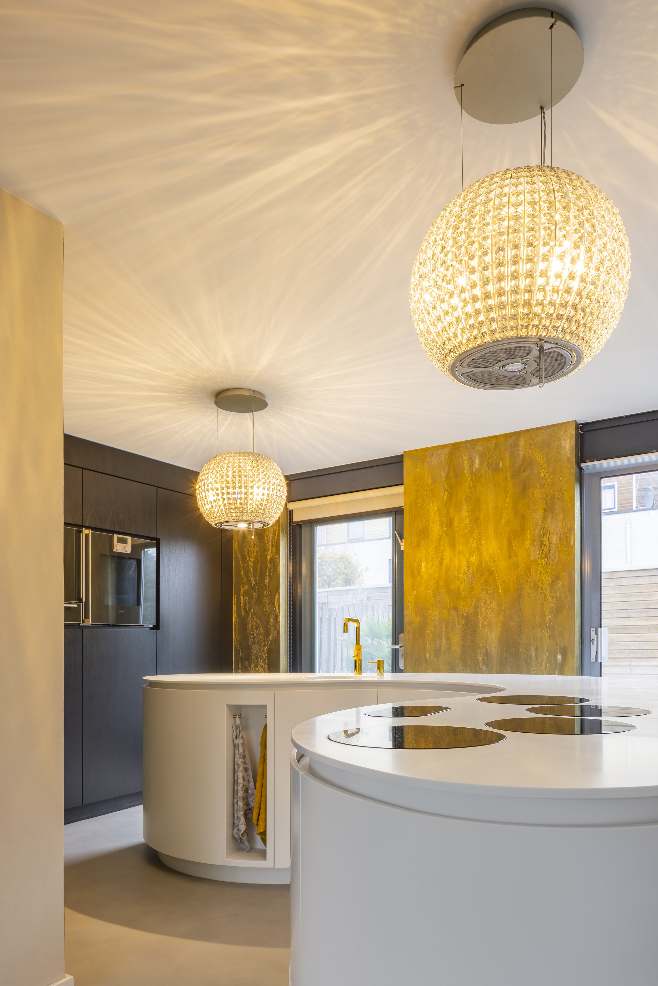 Organic kitchen island 6 Elle Verrijt.jpg