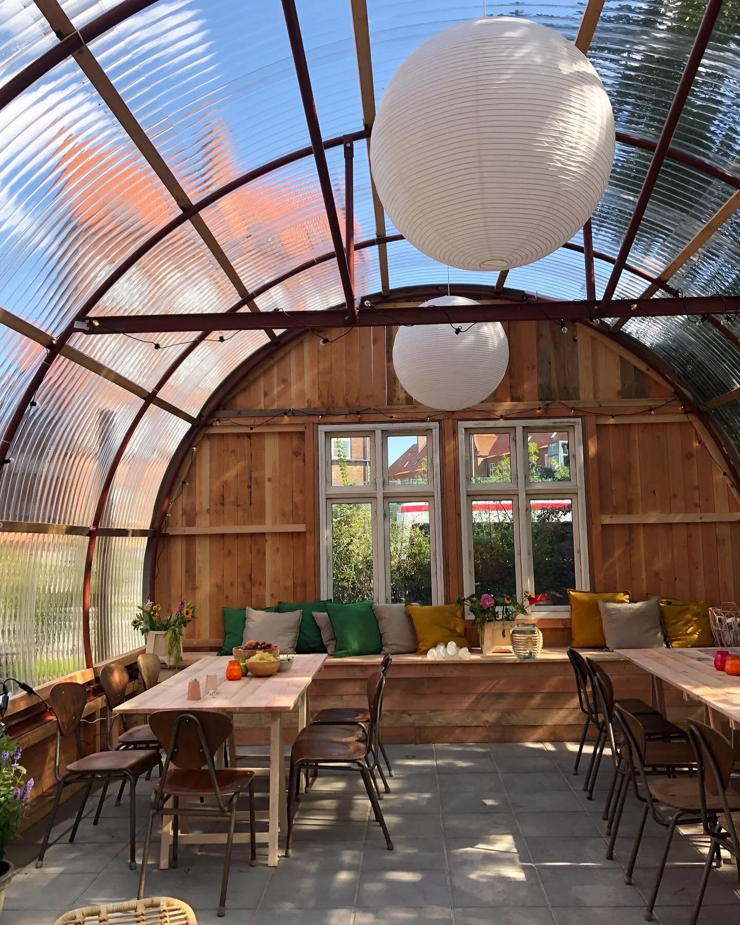 Village Amagerbro got an Orangery 🌿🧡 Thanks to all villagers who took part in this project! All of your feedback and interest has been essential to make this a success and create a space that can be used in your everyday life 🙏 We are very happy w