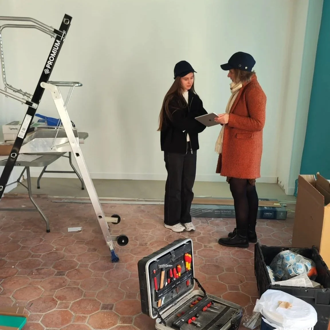 architecte d'intérieur sur un chantier